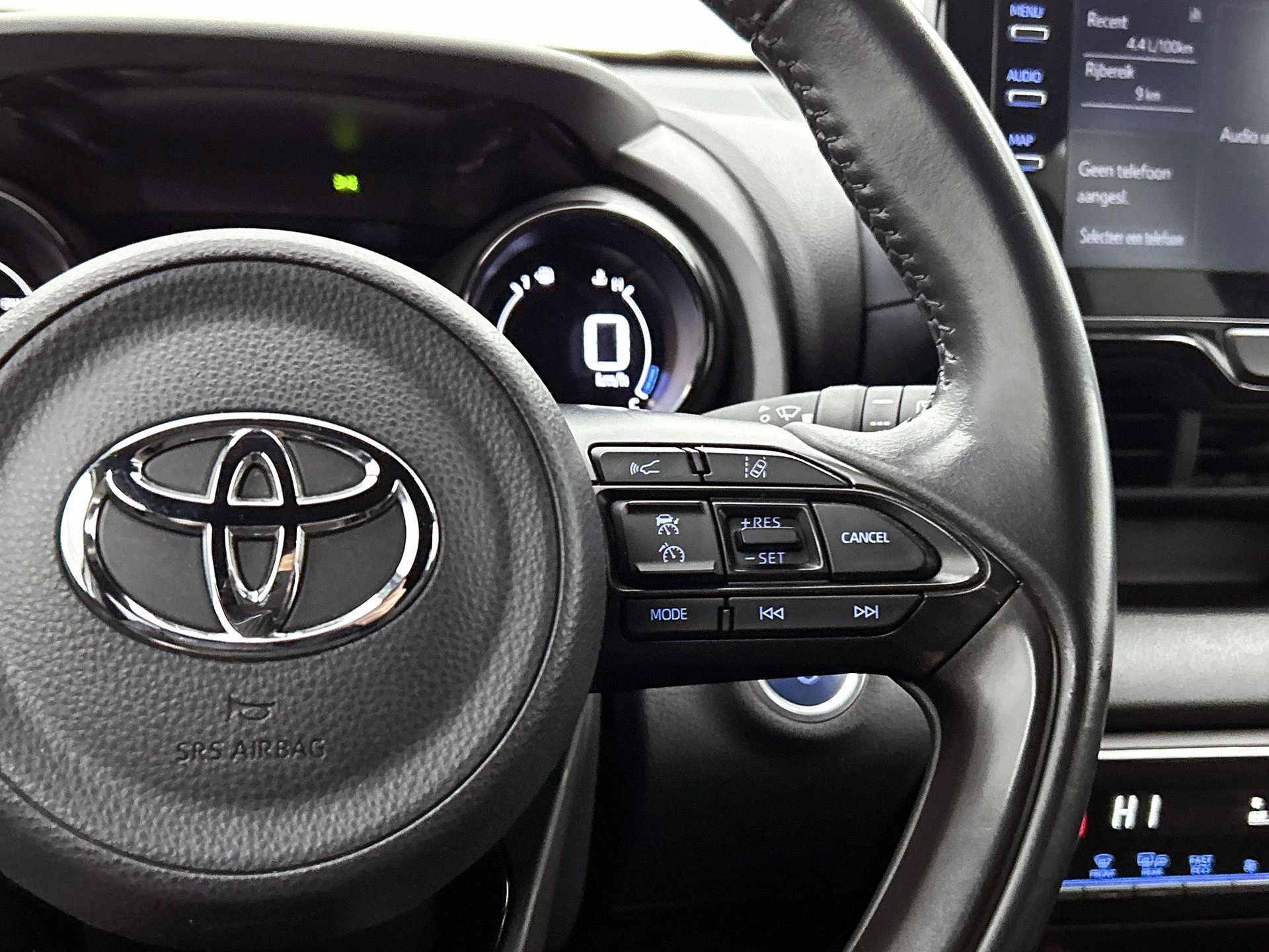 Toyota-Yaris-image-5