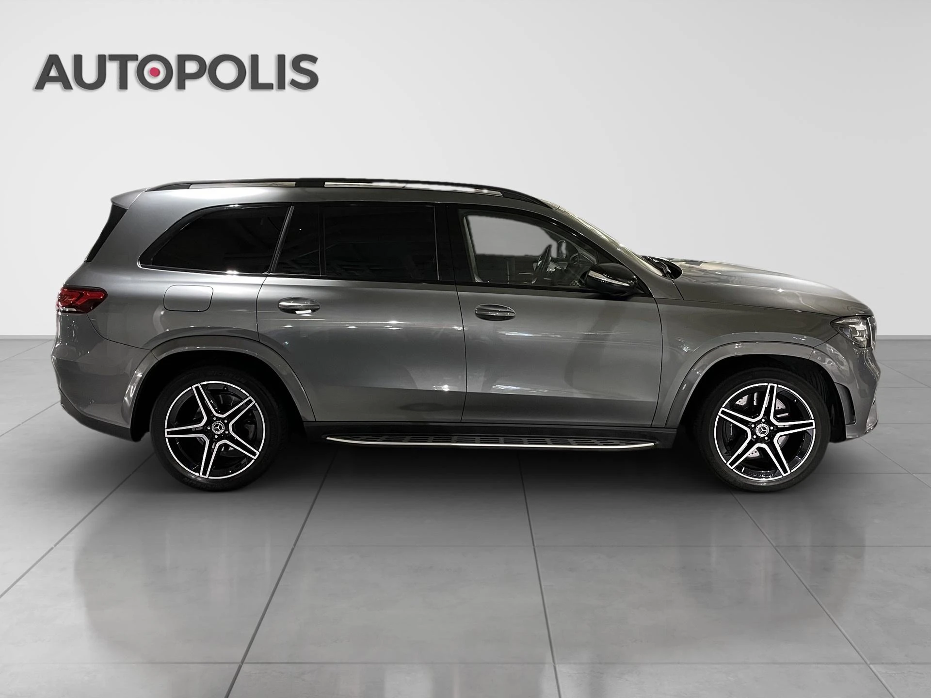 Mercedes-Benz-GLS-image-20