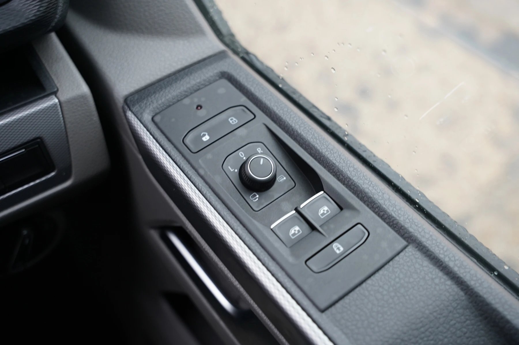 Volkswagen-California-image-19