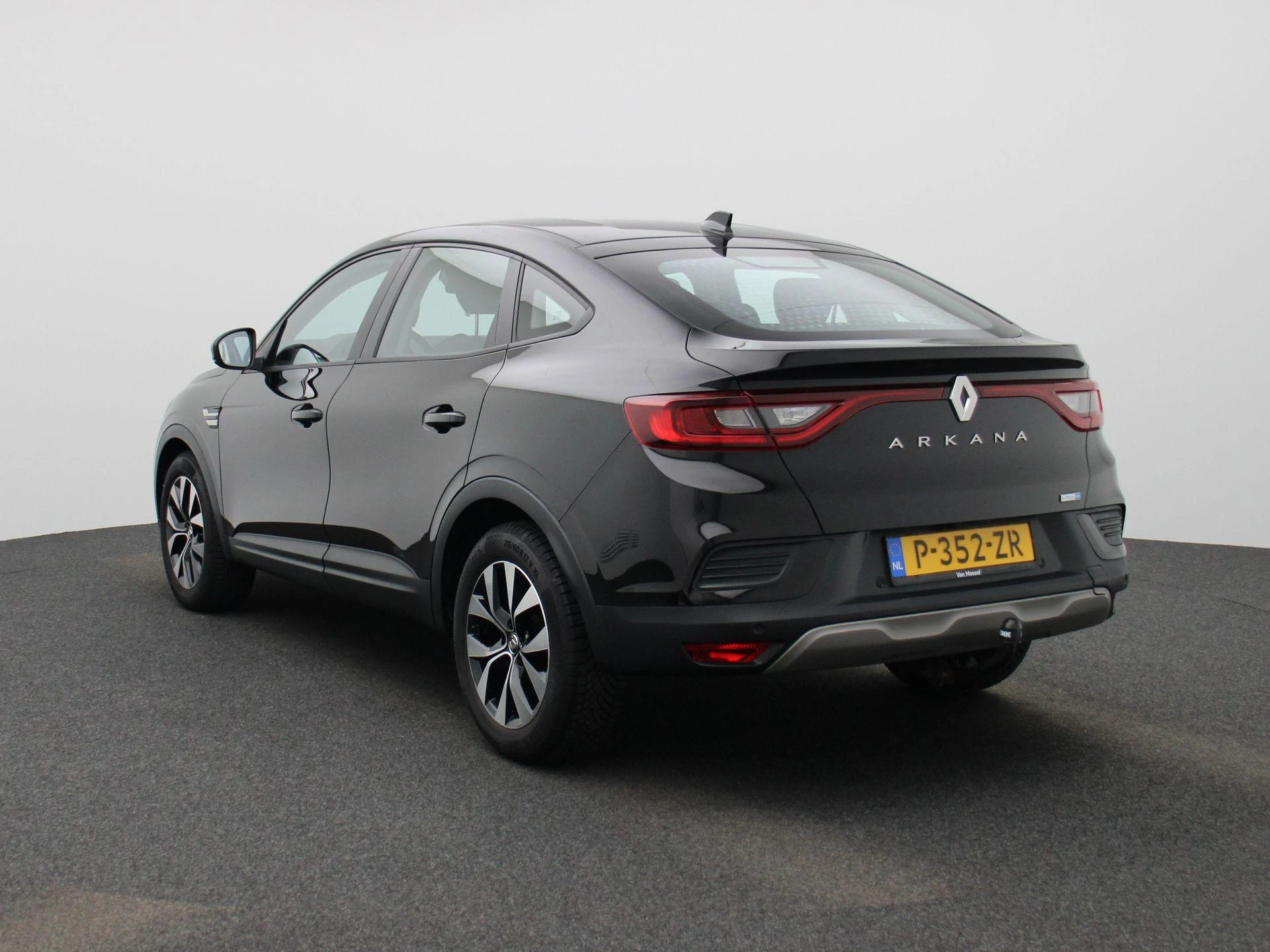 Renault-Arkana-image-1