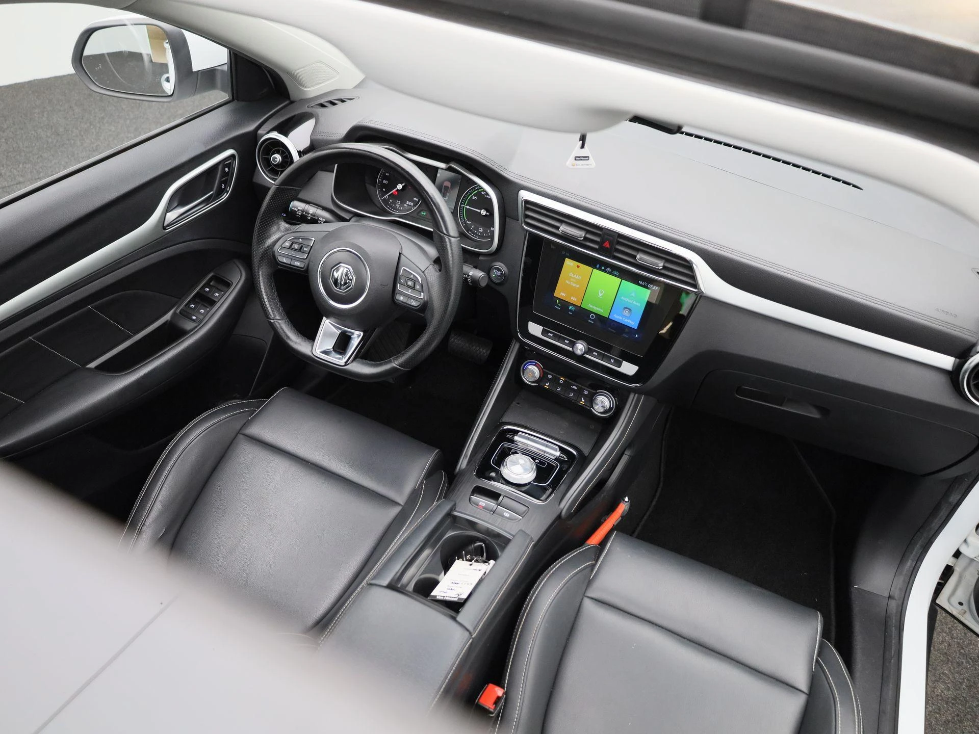 MG-ZS EV-image-32