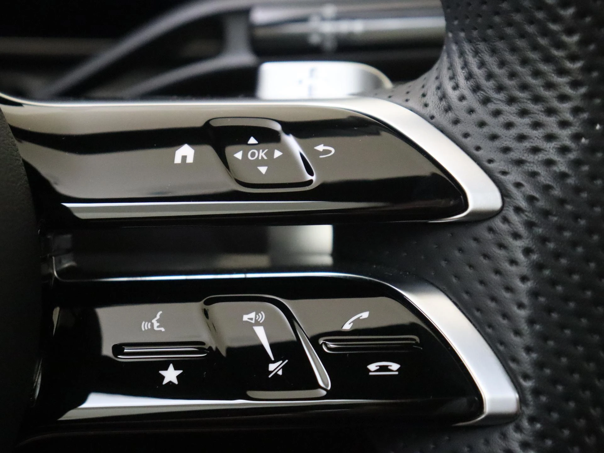 Mercedes-Benz-C-Klasse-image-13