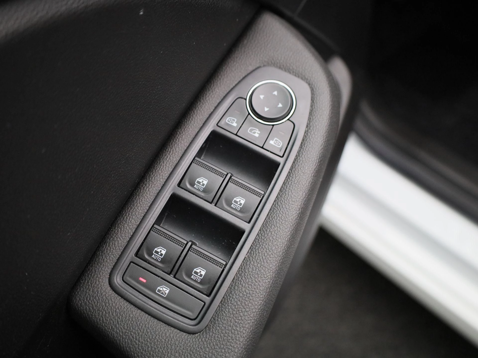 Renault-Clio-image-25