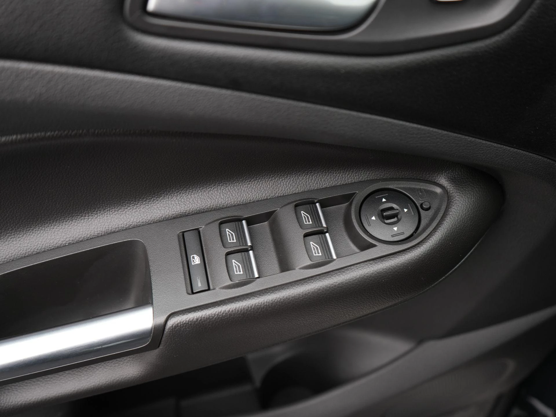 Ford-Kuga-image-25