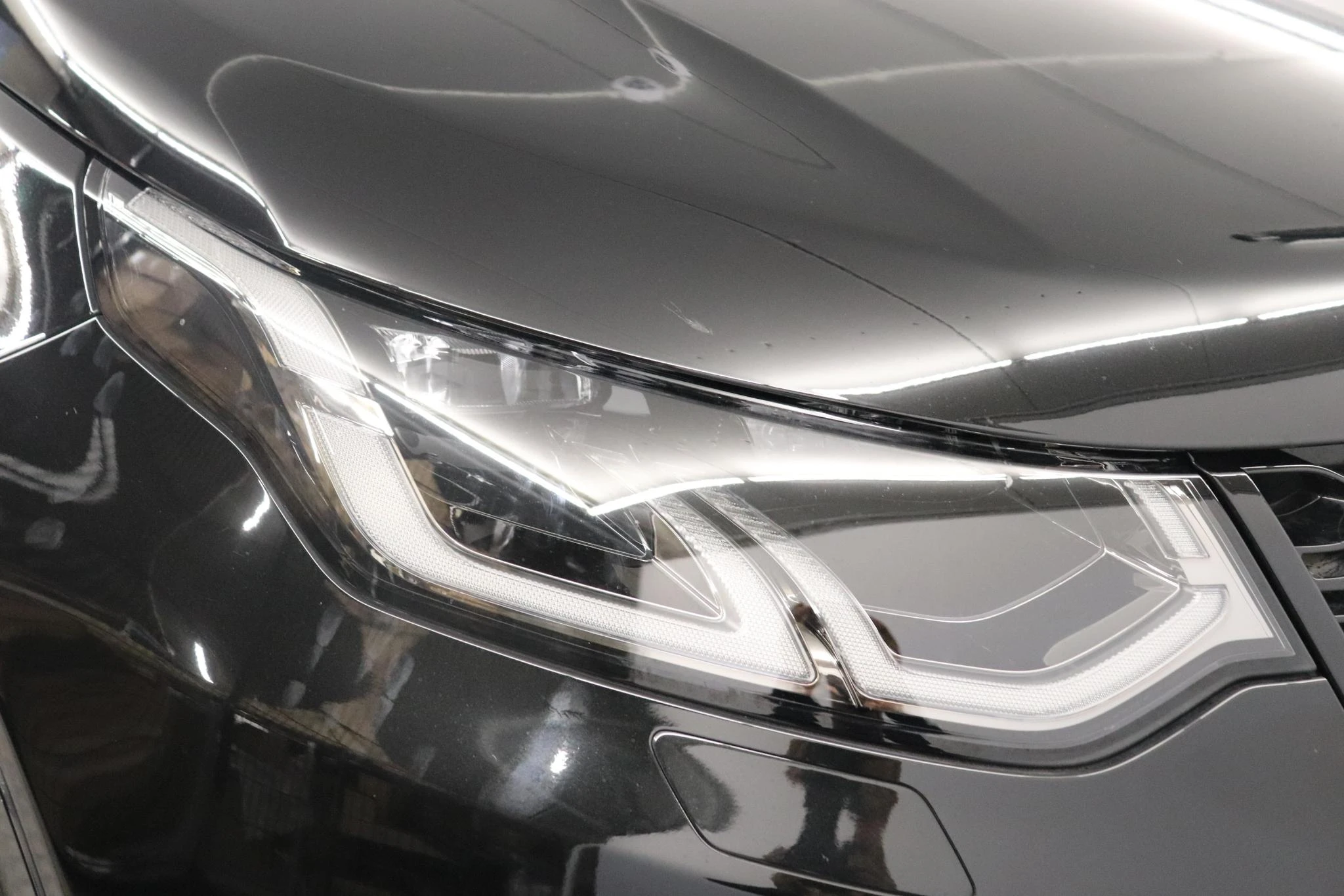 Land Rover-Discovery Sport-image-7