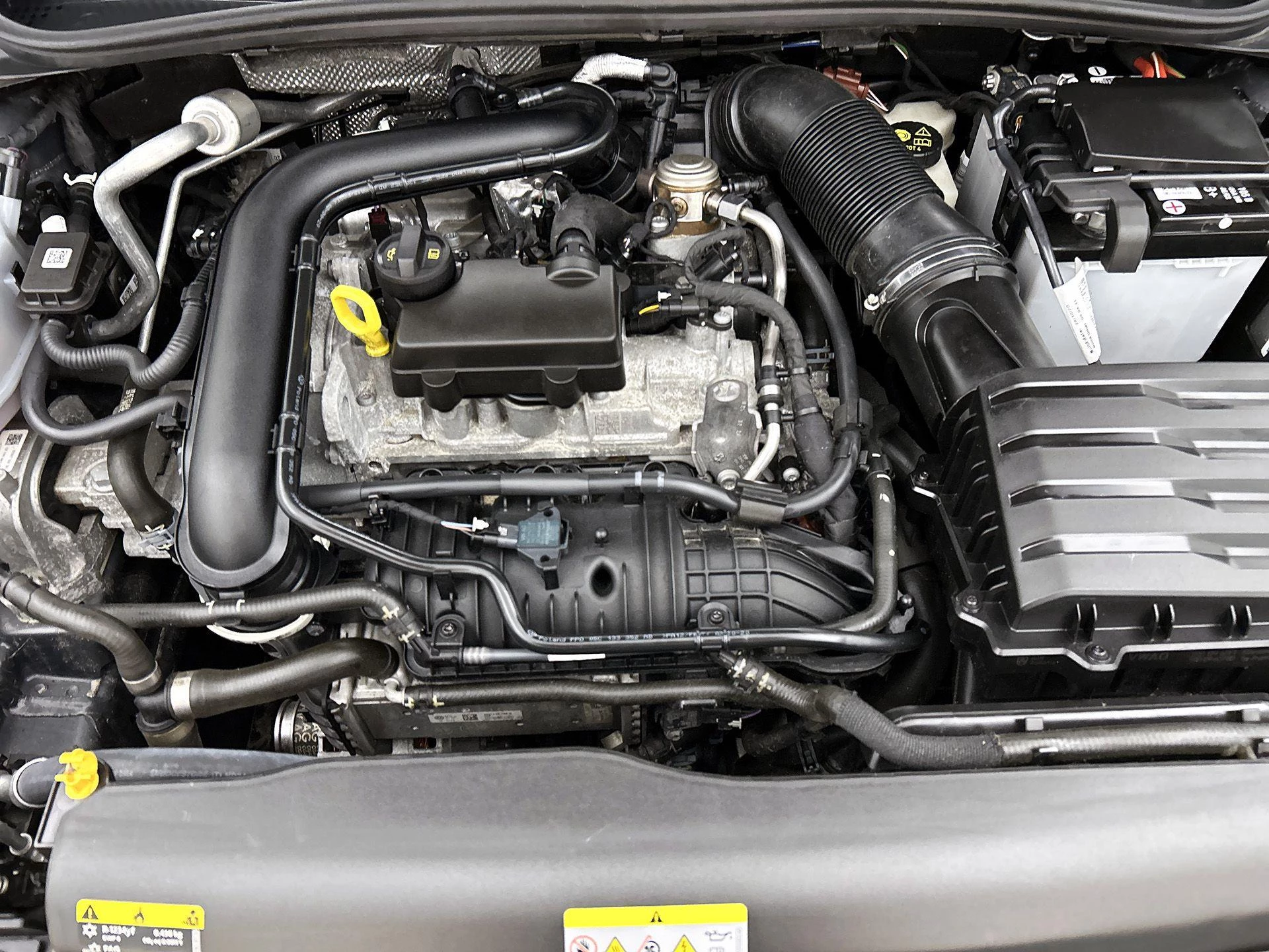 Volkswagen-Polo-image-28