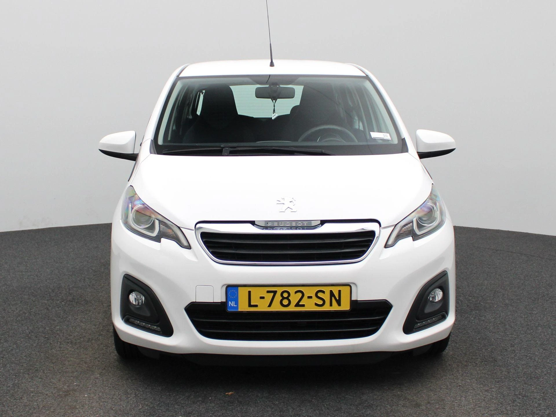 Peugeot-108-image-2