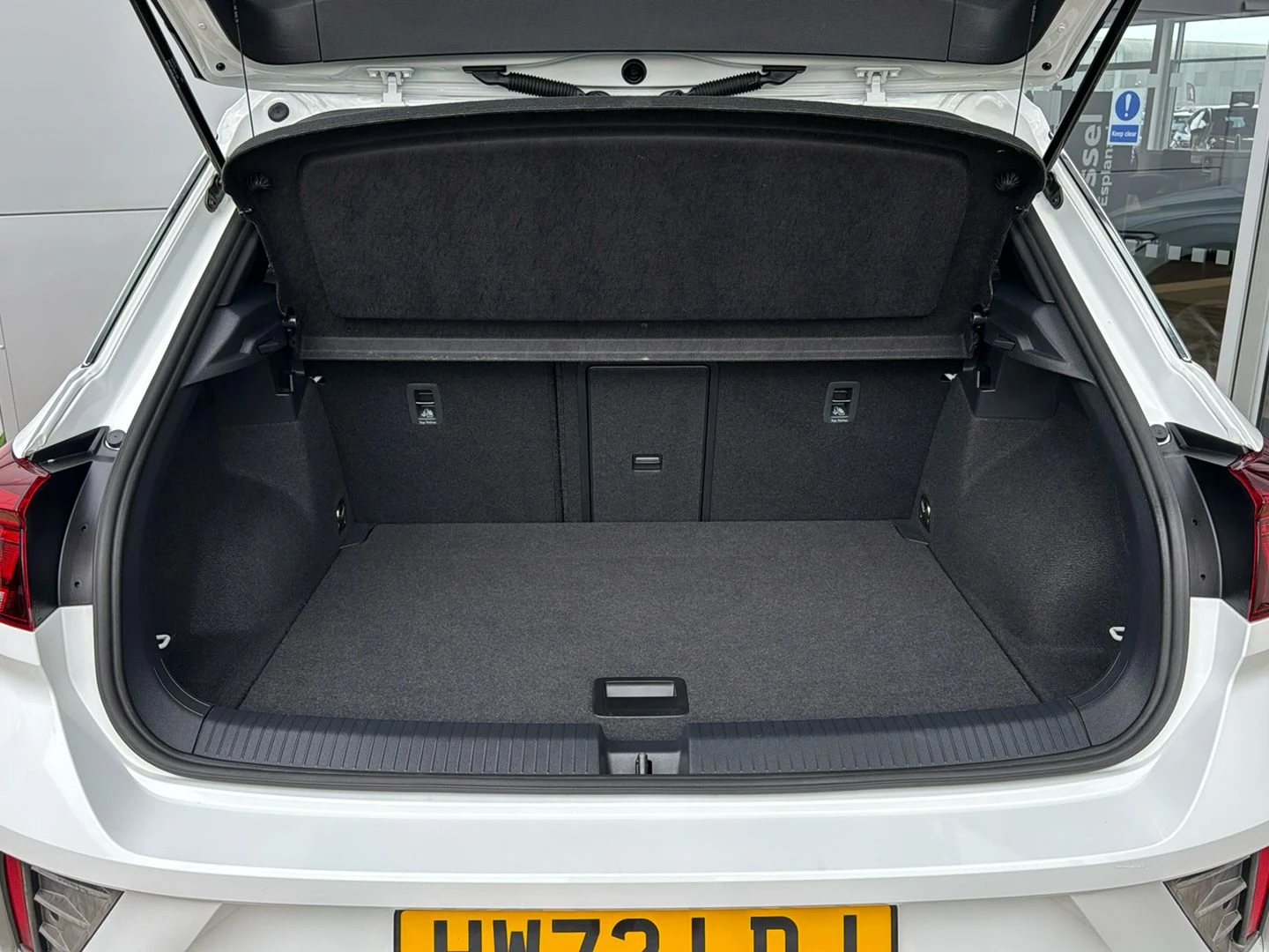 Volkswagen-T-Roc-image-14