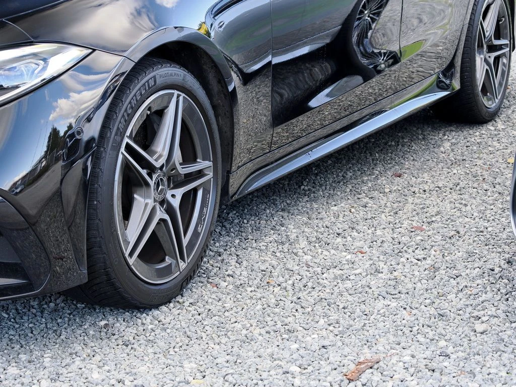 Mercedes-Benz-CLS 400 d-image-6