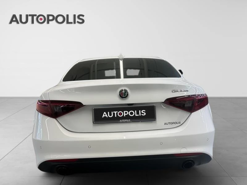 Alfa Romeo-Giulia-image-14