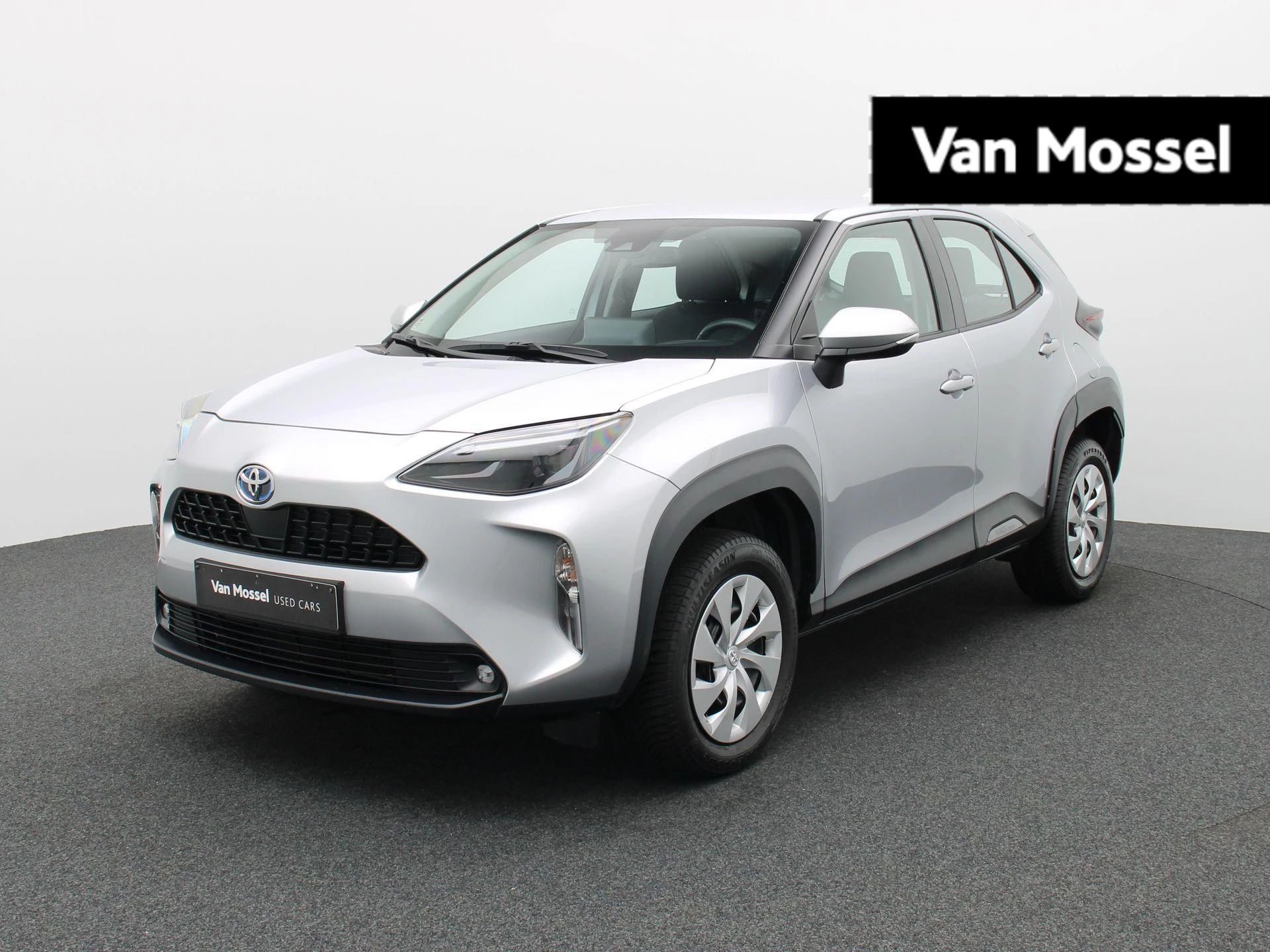 Toyota-Yaris Cross-image-0