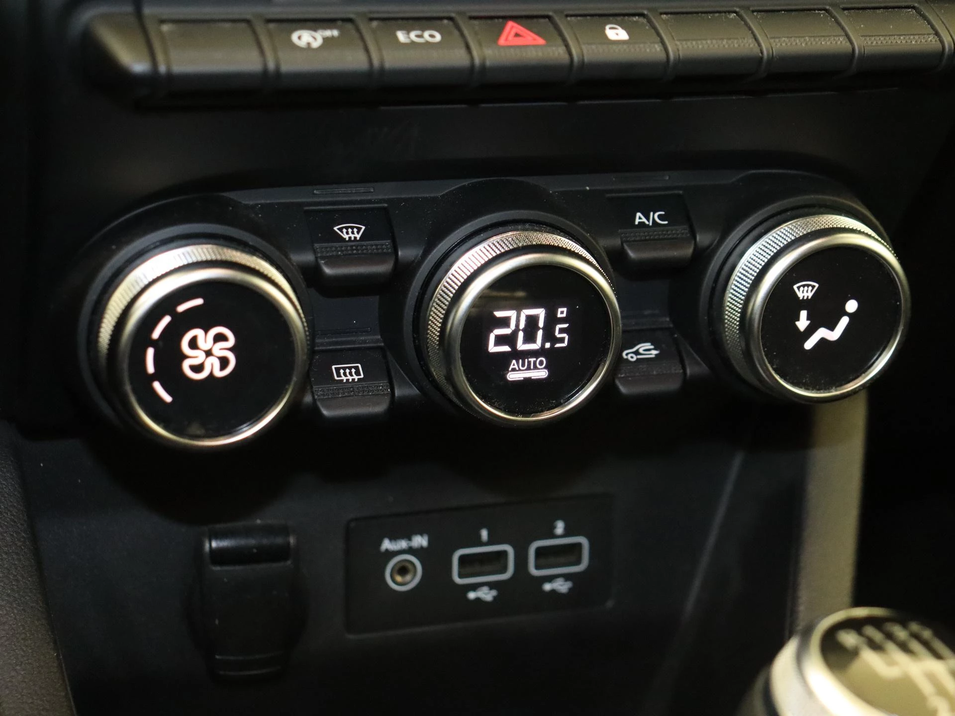 Renault-Clio-image-18