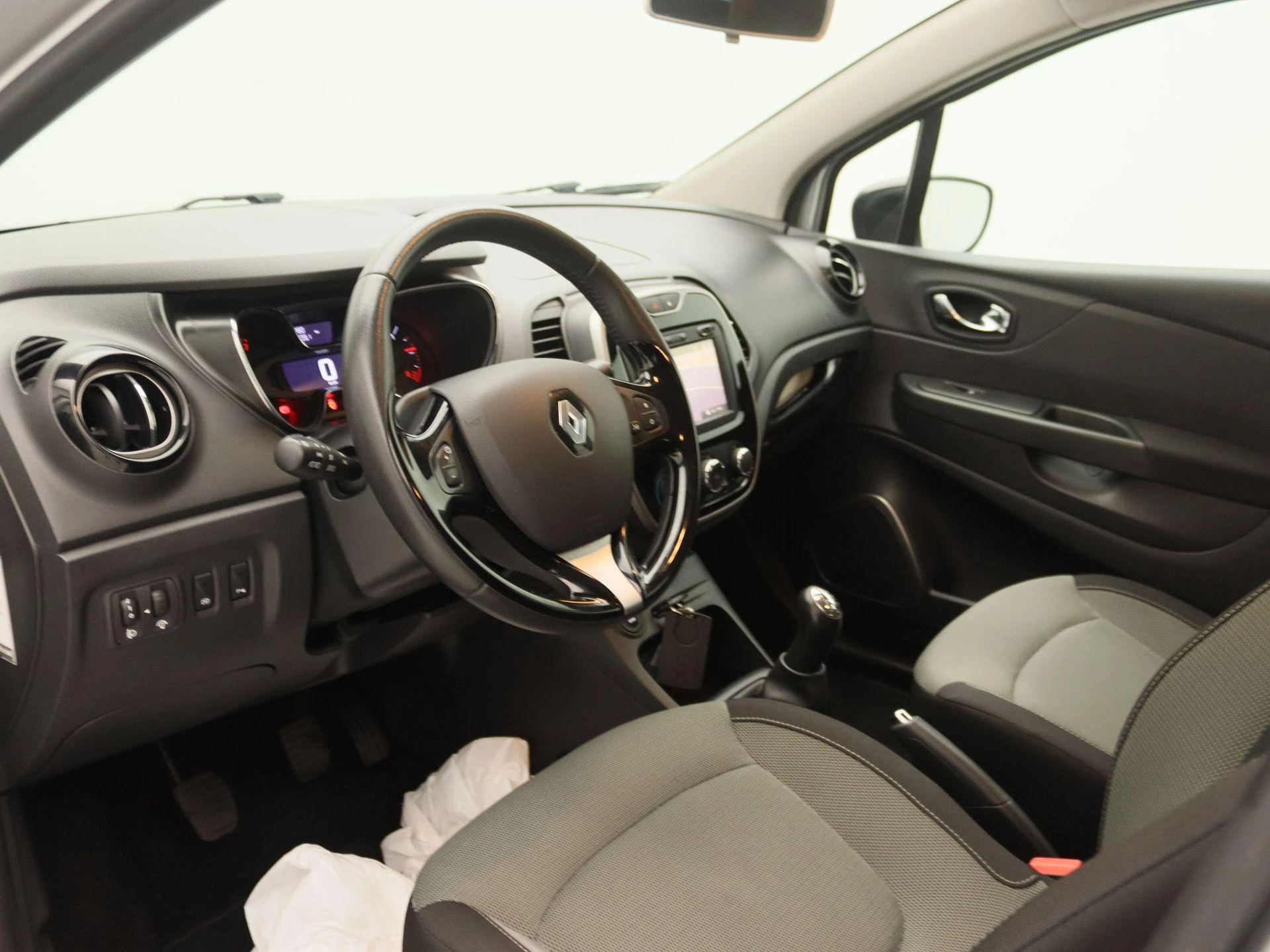 Renault-Captur-image-19