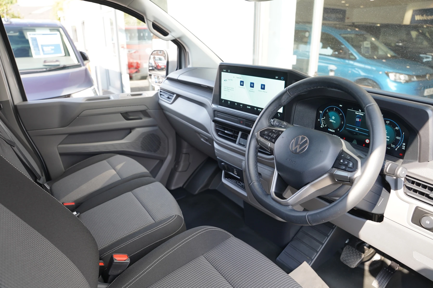 Volkswagen-Transporter-image-5