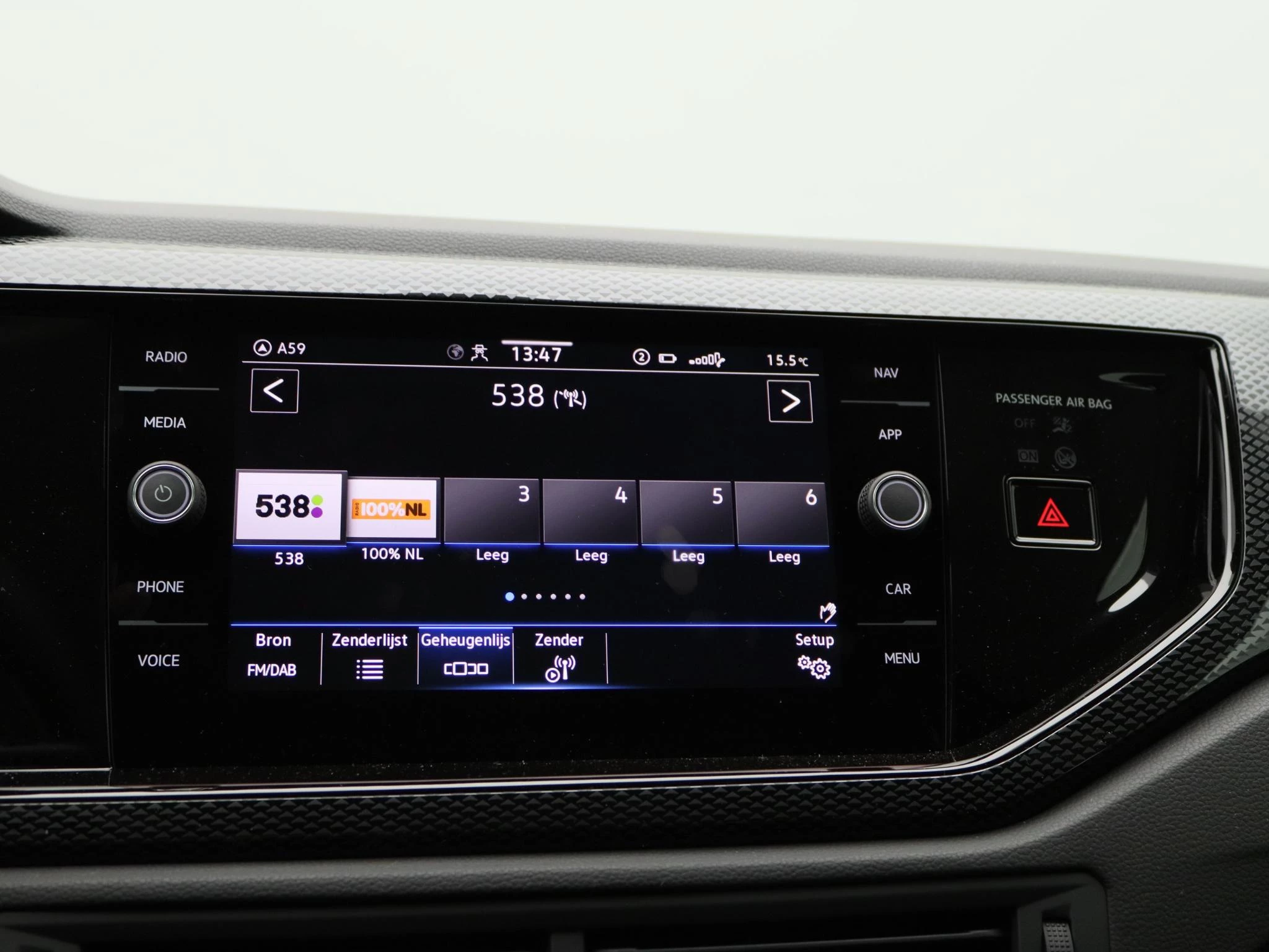 Volkswagen-Polo-image-19