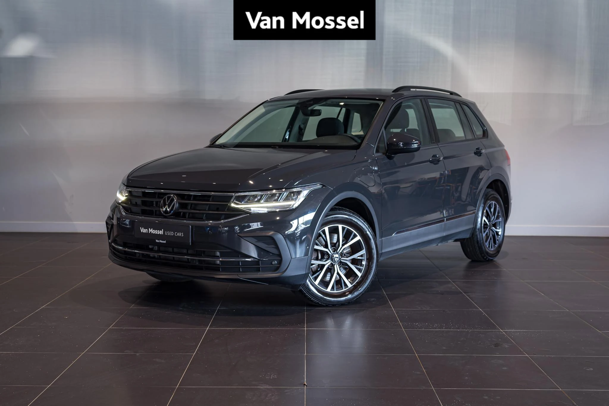 Volkswagen-Tiguan-image-0