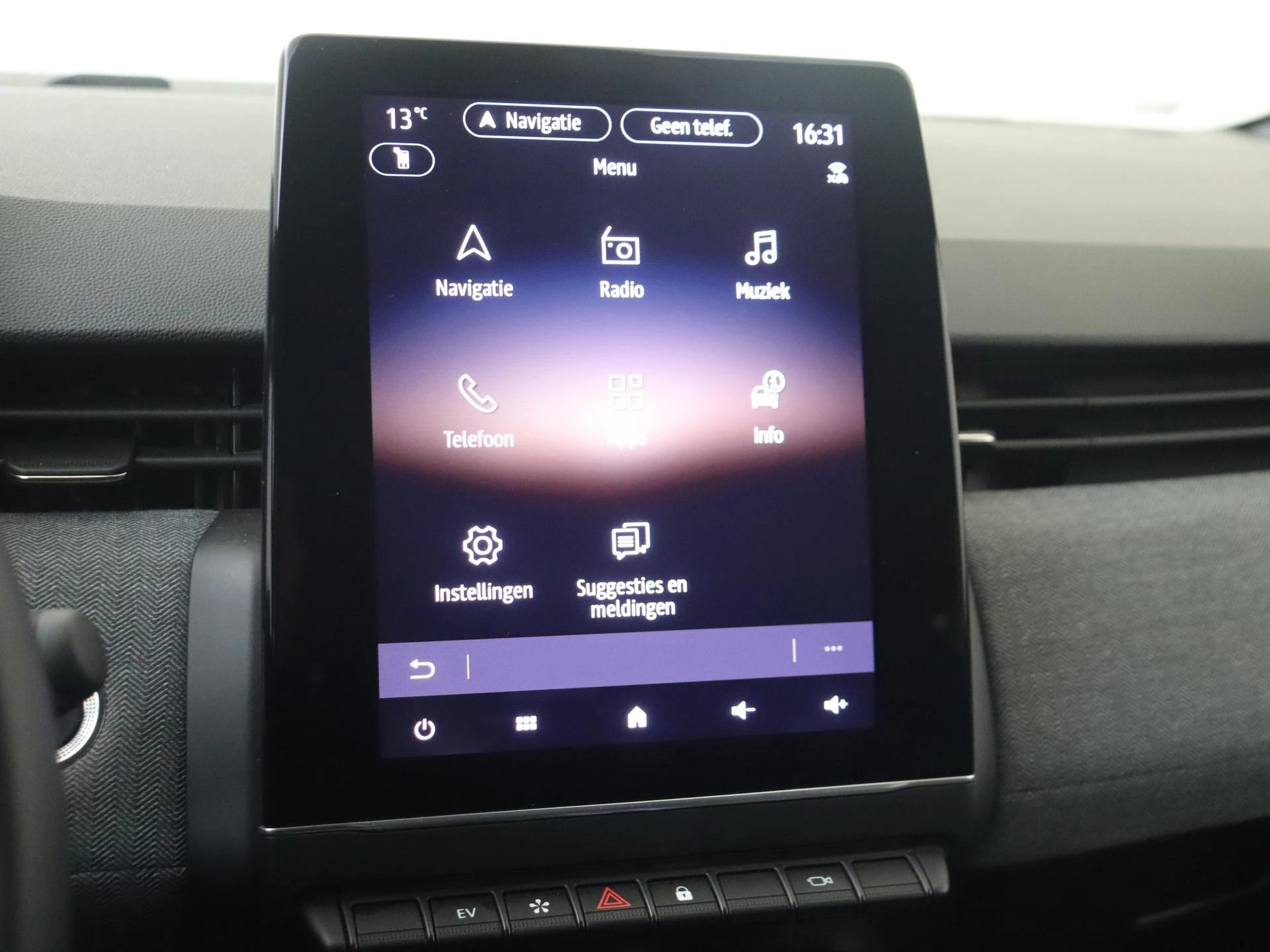 Renault-Clio-image-19