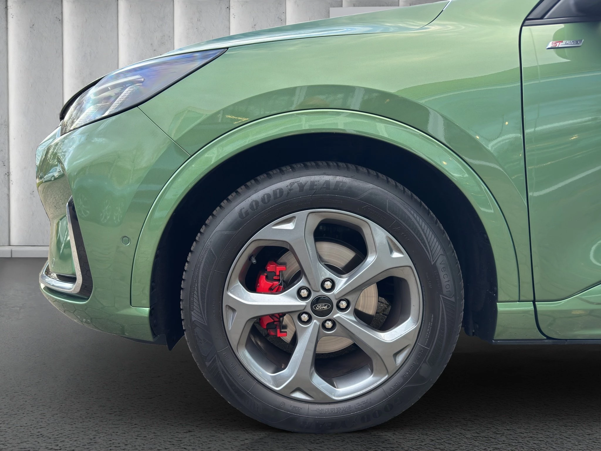 Ford Kuga ST-Line X Aut.*360GRAD*LED-MATRIX*NAVI*GRA*WINTER-PKT.