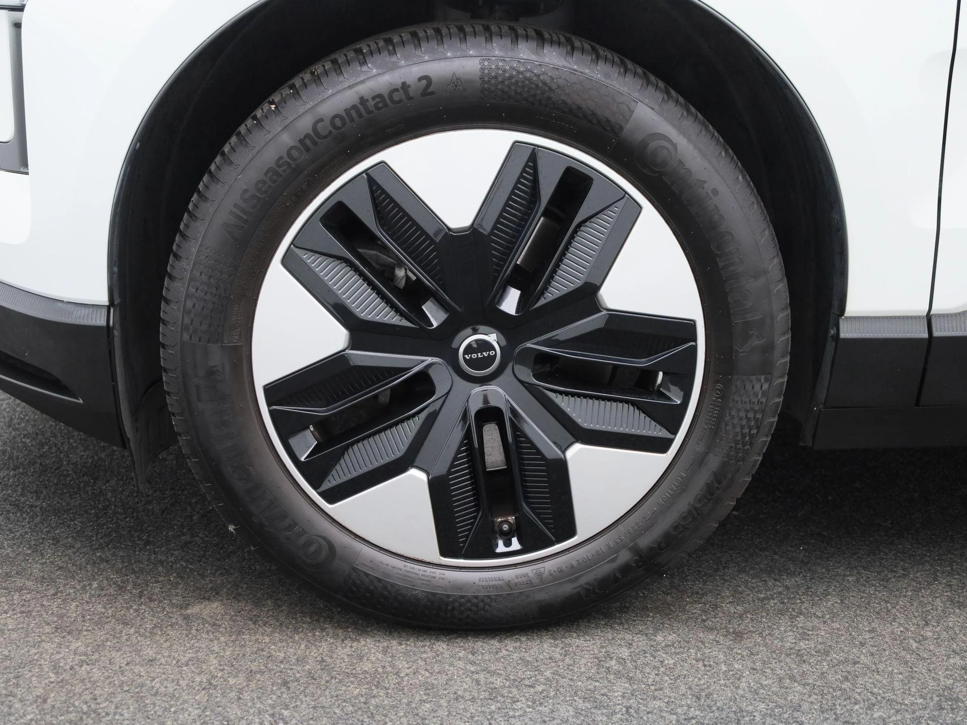 Volvo-EX30-image-13