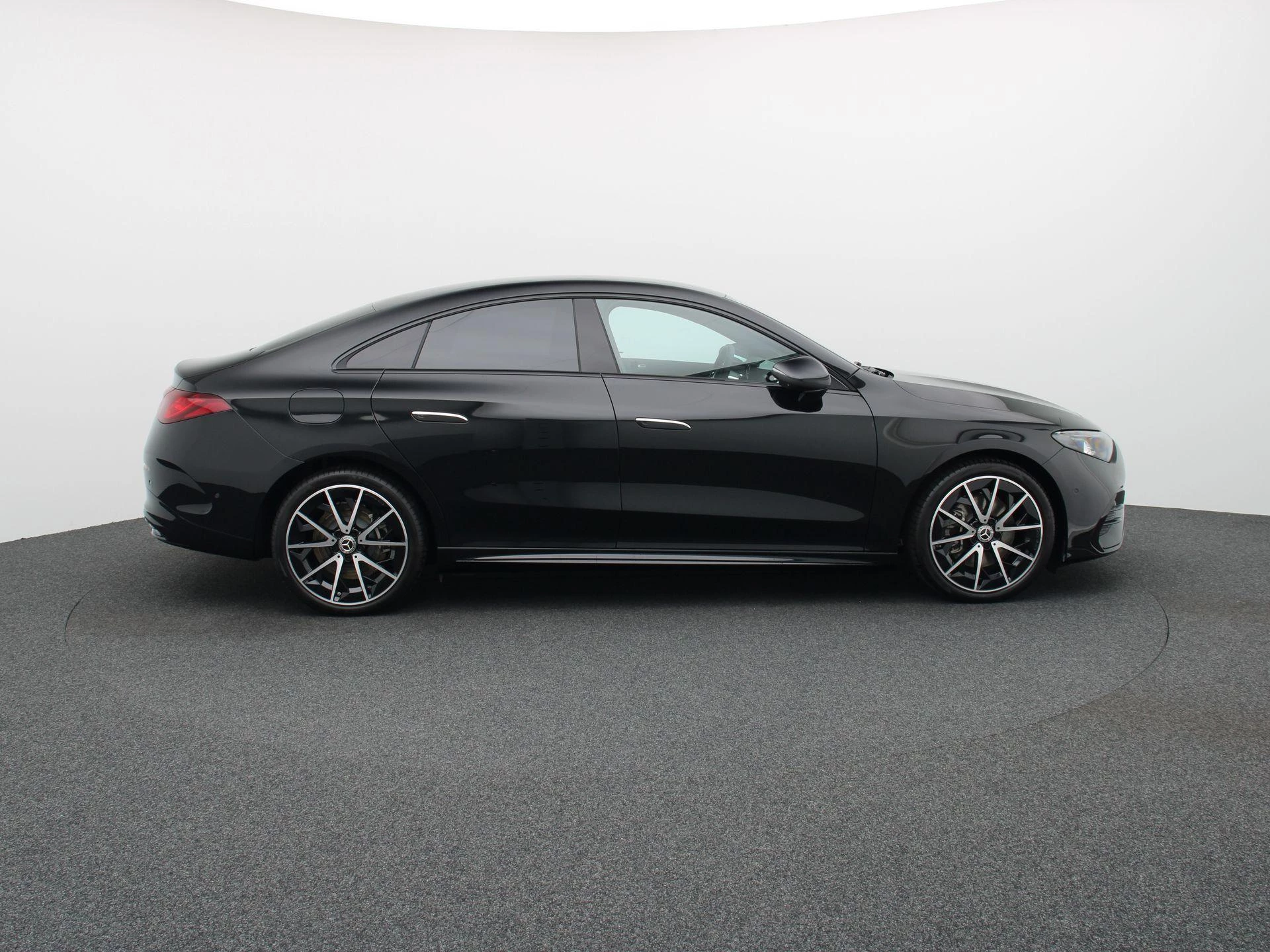 Mercedes-Benz-CLA-image-5