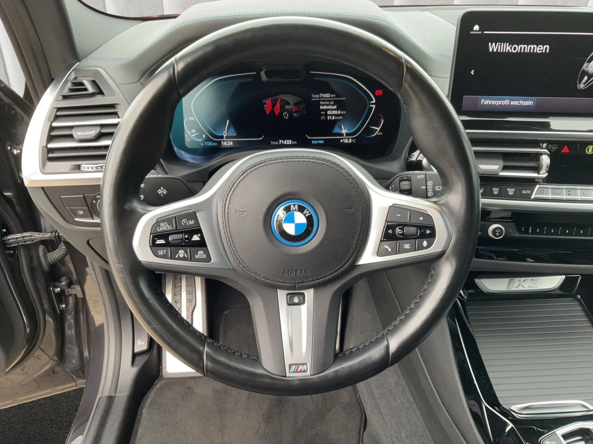 BMW-iX3-image-12