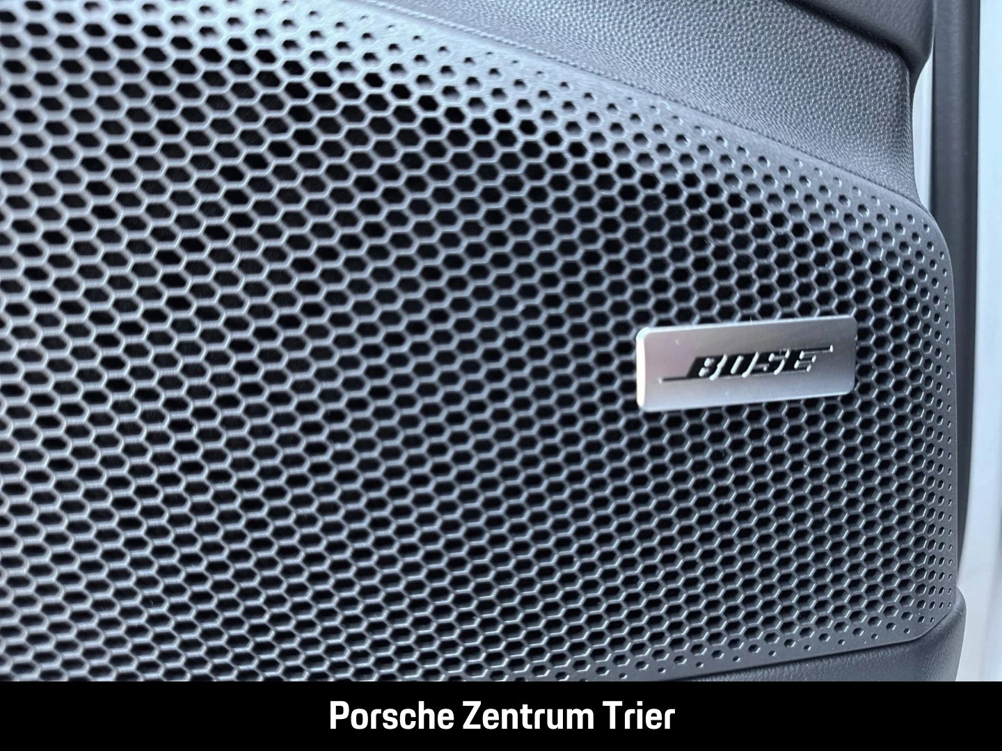 Porsche-Macan-image-23