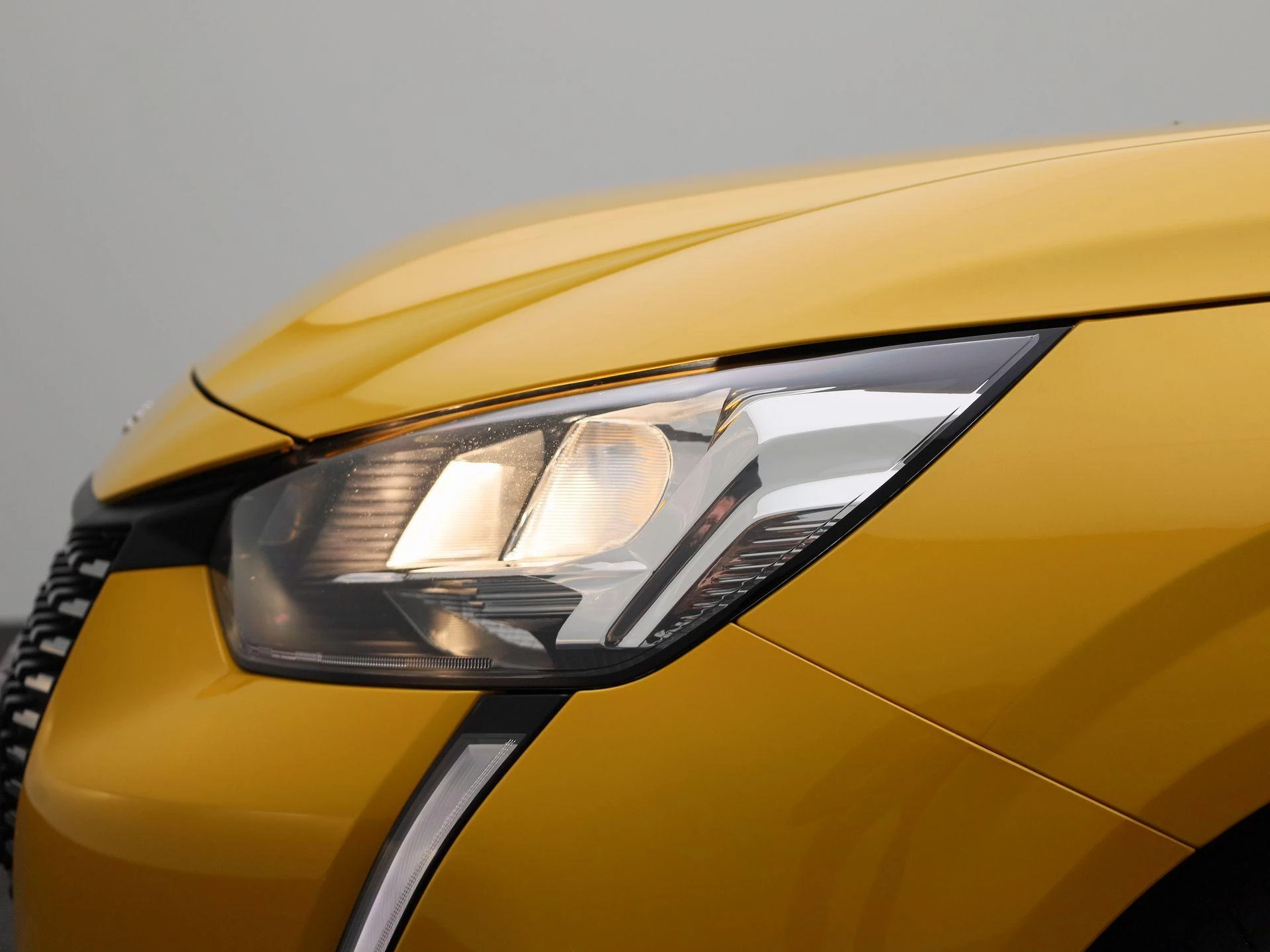 Peugeot-208-image-14