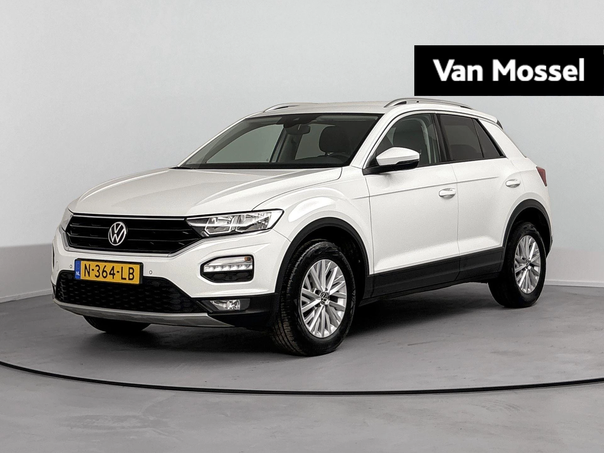 Volkswagen-T-Roc-image-0