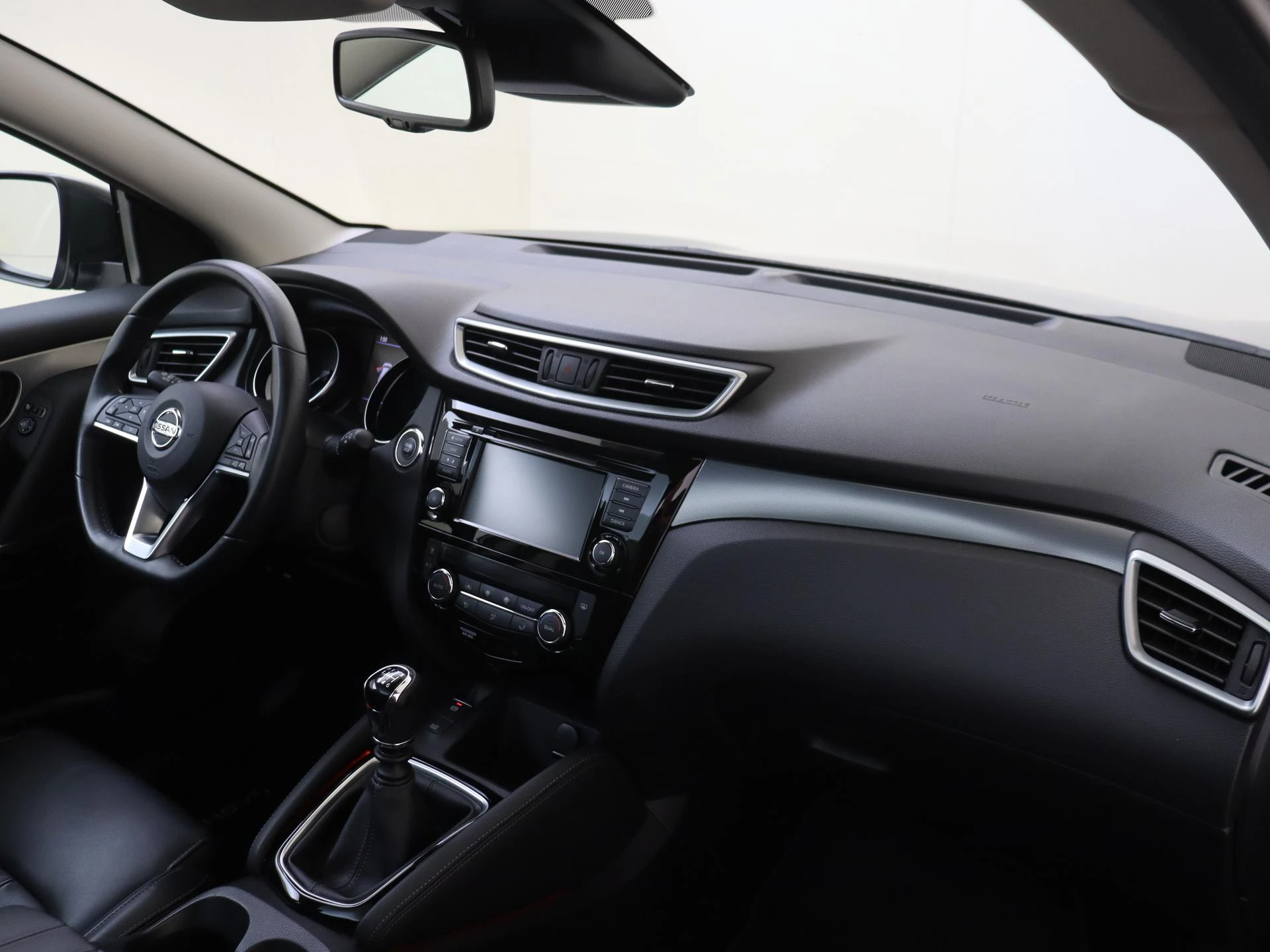 Nissan-QASHQAI-image-4