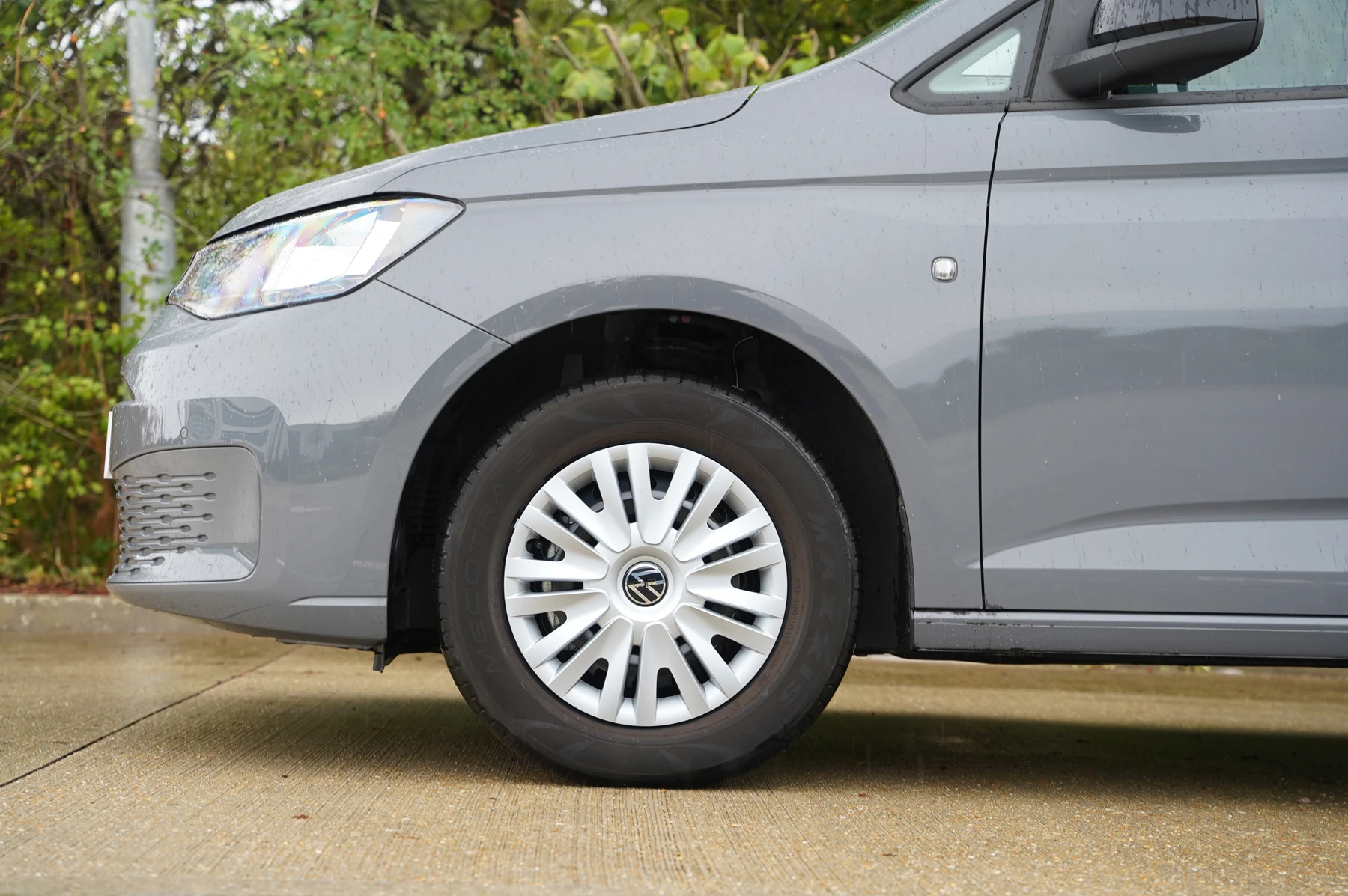 Volkswagen-Caddy-image-4
