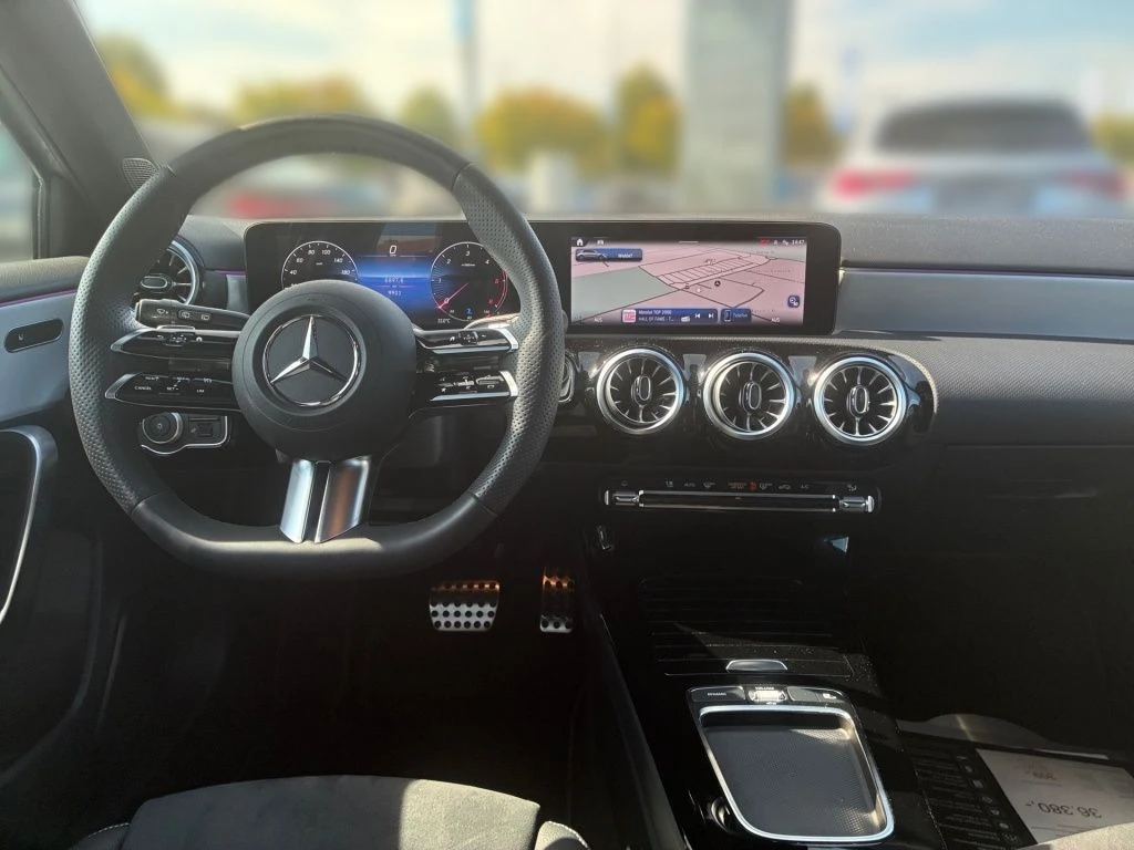 Mercedes-Benz-A-Klasse 200 d-image-9