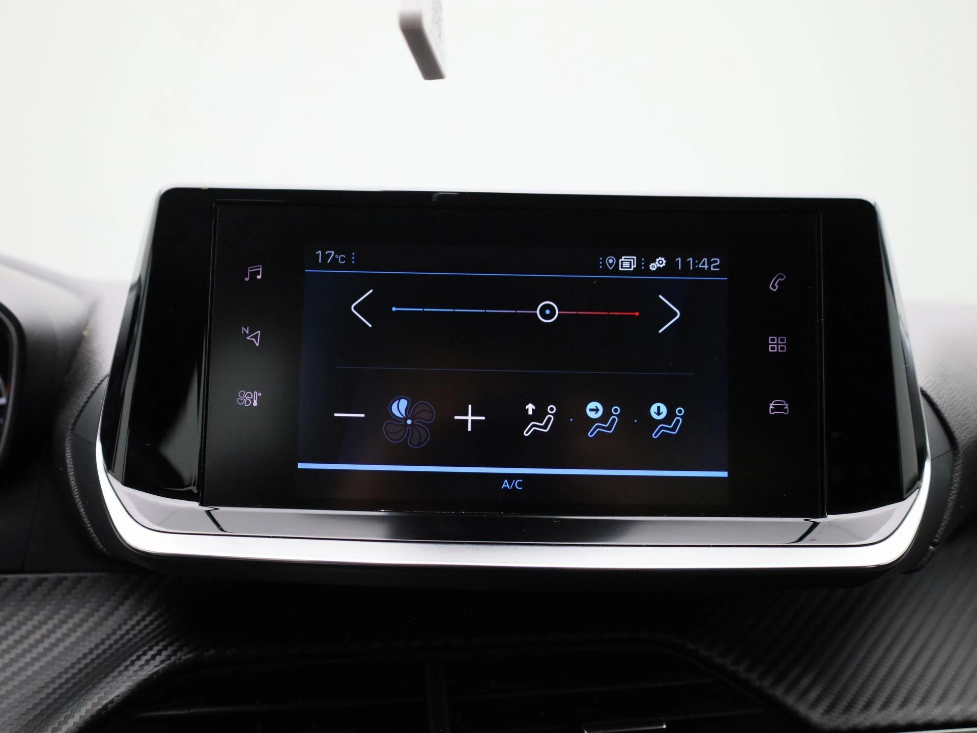 Peugeot-208-image-19