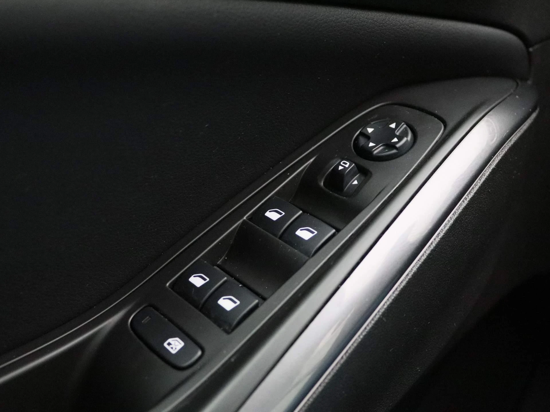 Opel-Grandland X-image-17