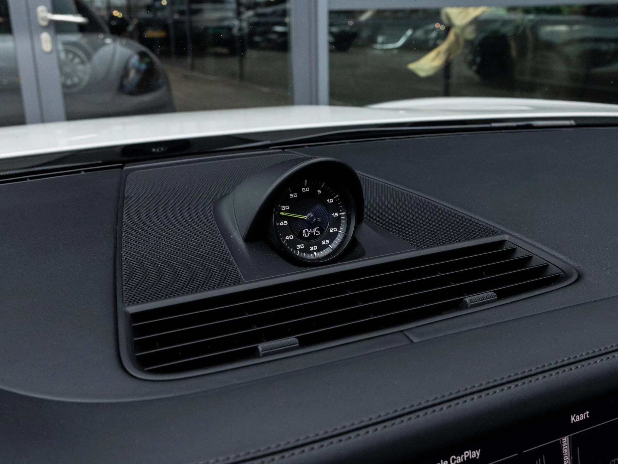 Porsche-Panamera-image-50