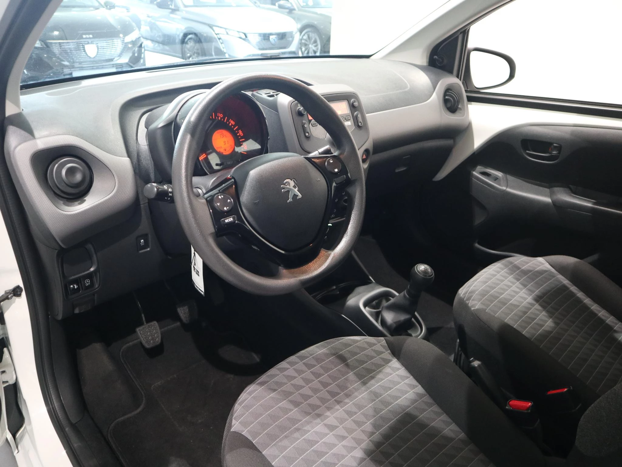 Peugeot-108-image-7