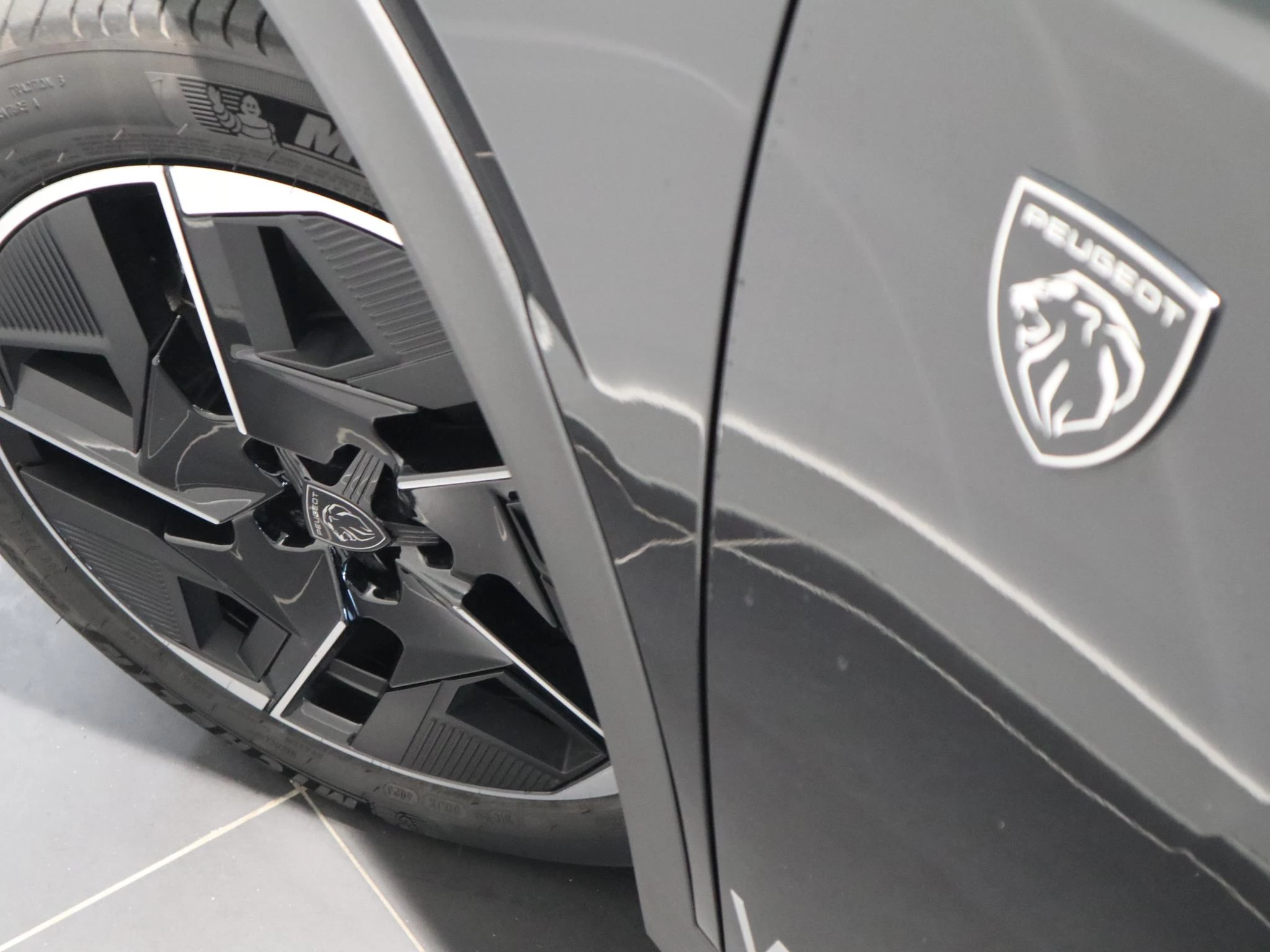 Peugeot-408-image-24