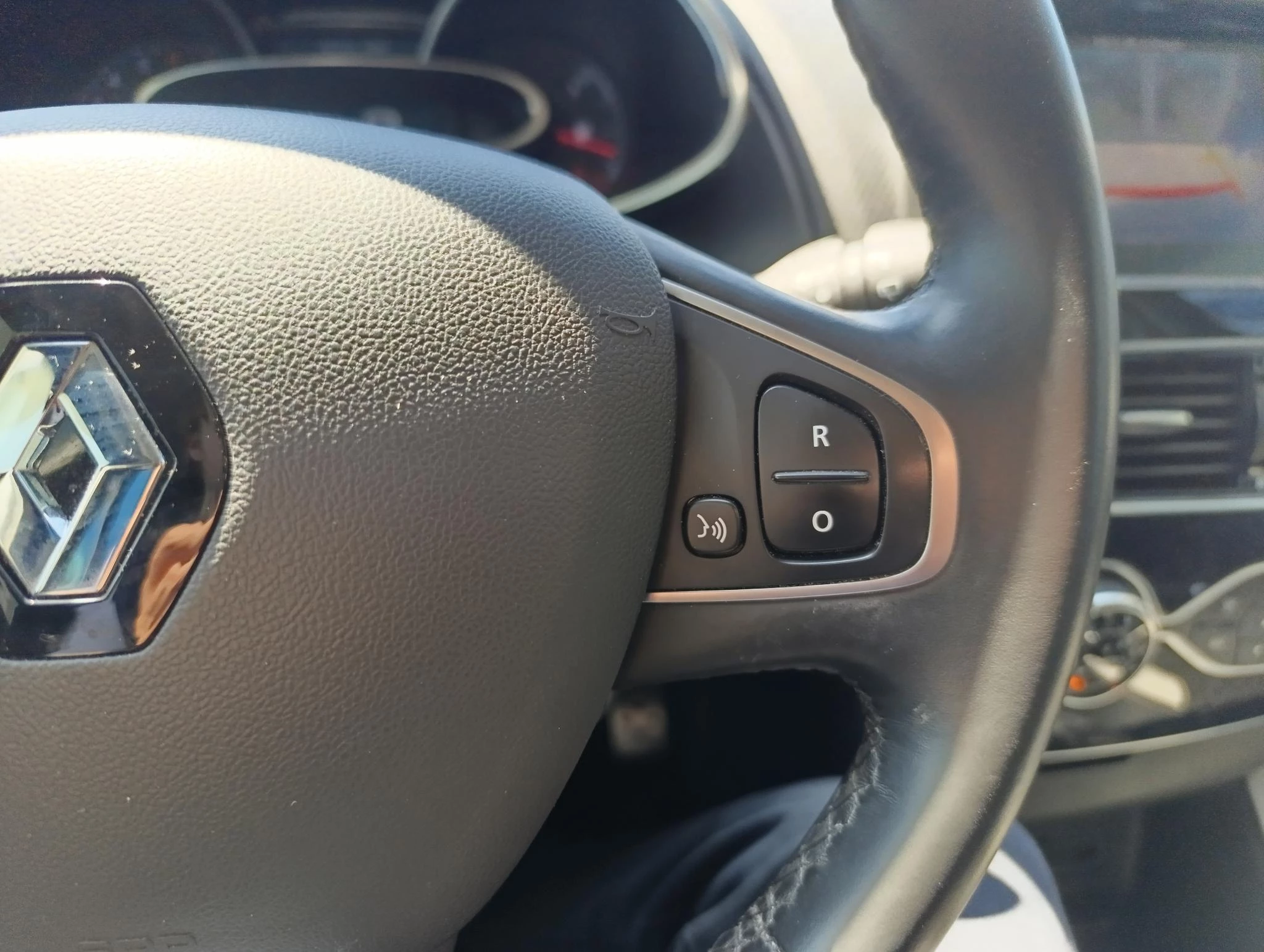 Renault-Clio-image-19