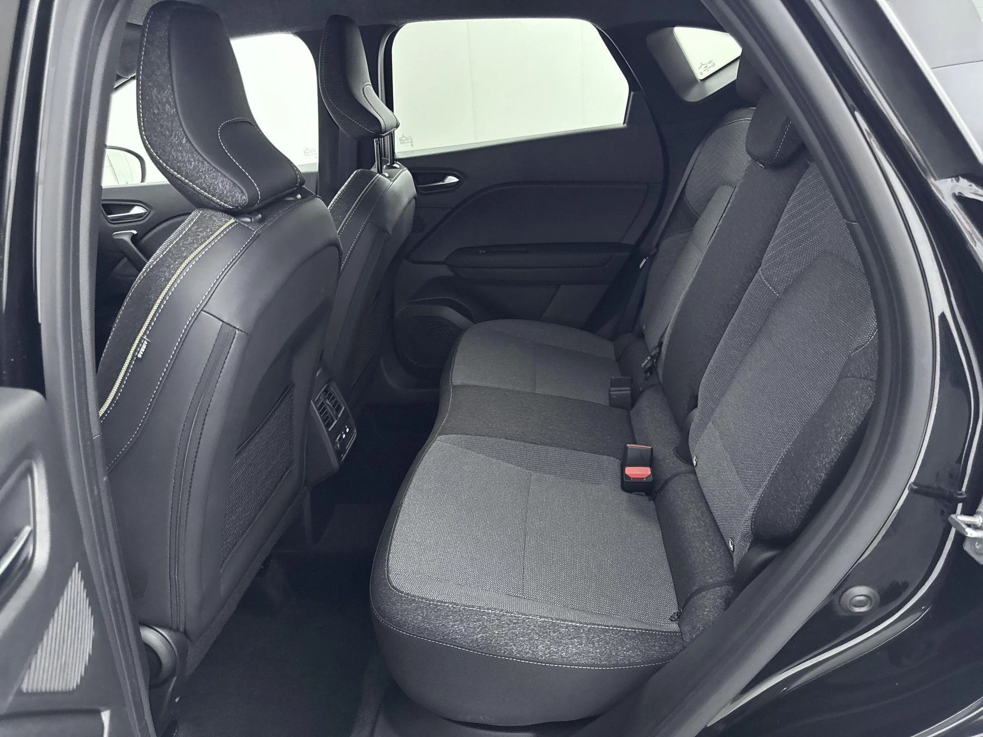 Renault-Captur-image-24