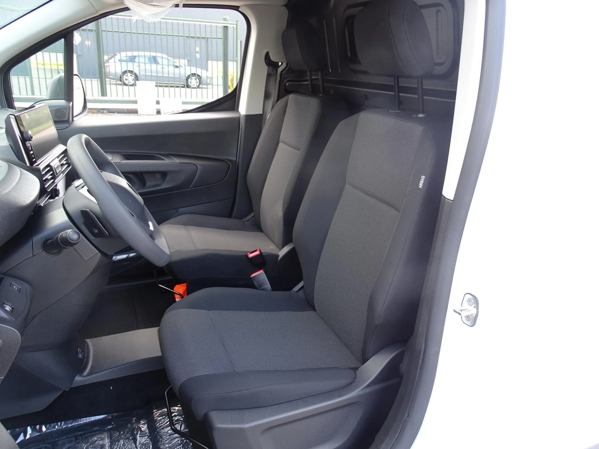 Peugeot-Partner-image-10