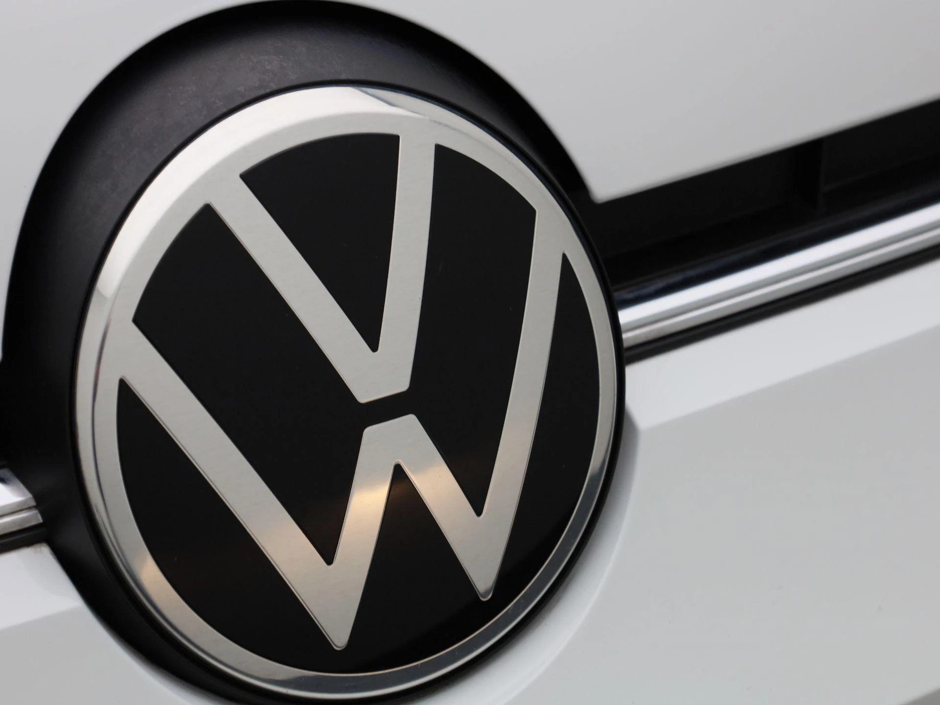 Volkswagen-up!-image-24