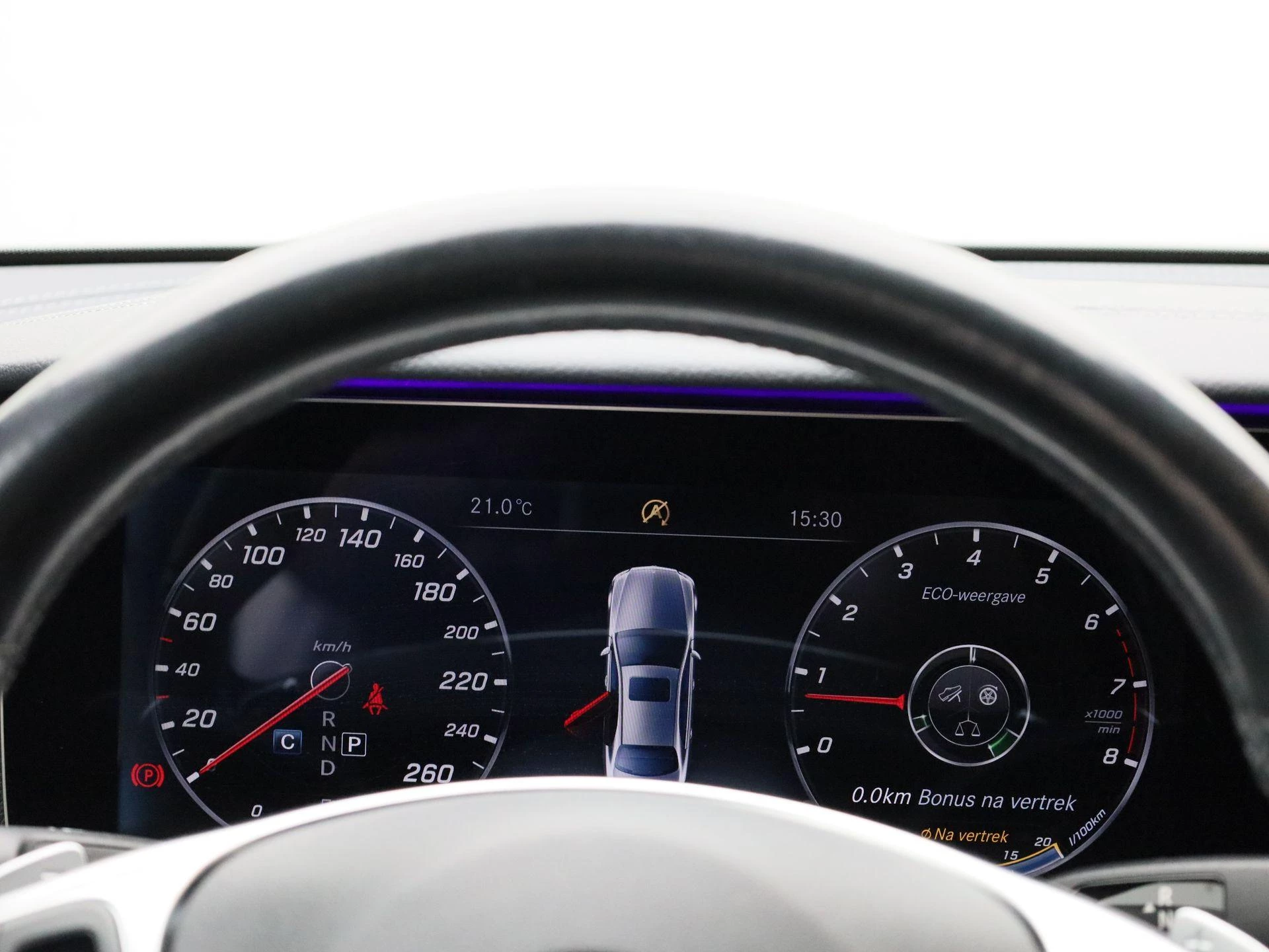 Mercedes-Benz-E-Klasse-image-7