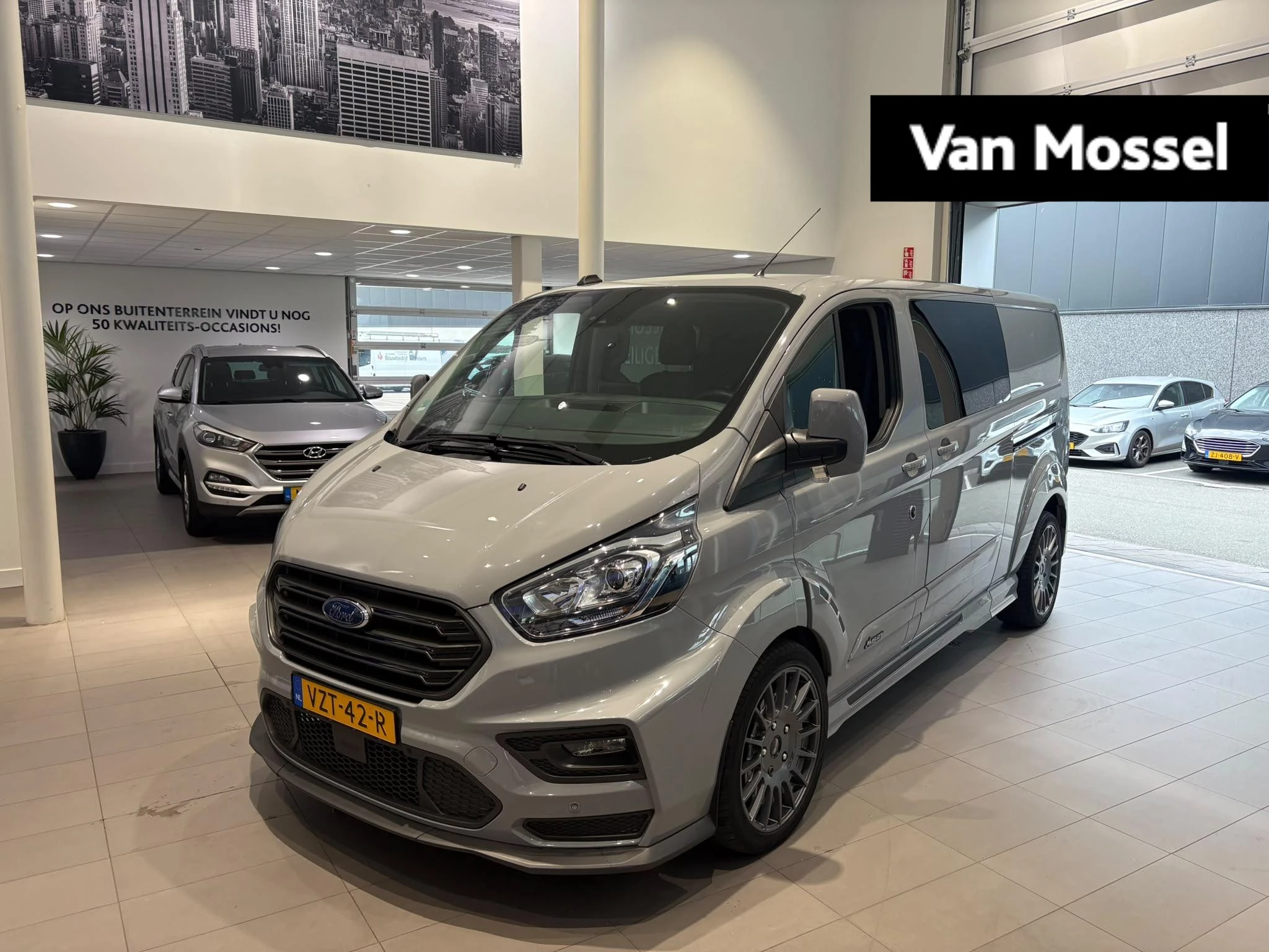 Ford-Transit Custom-image-0