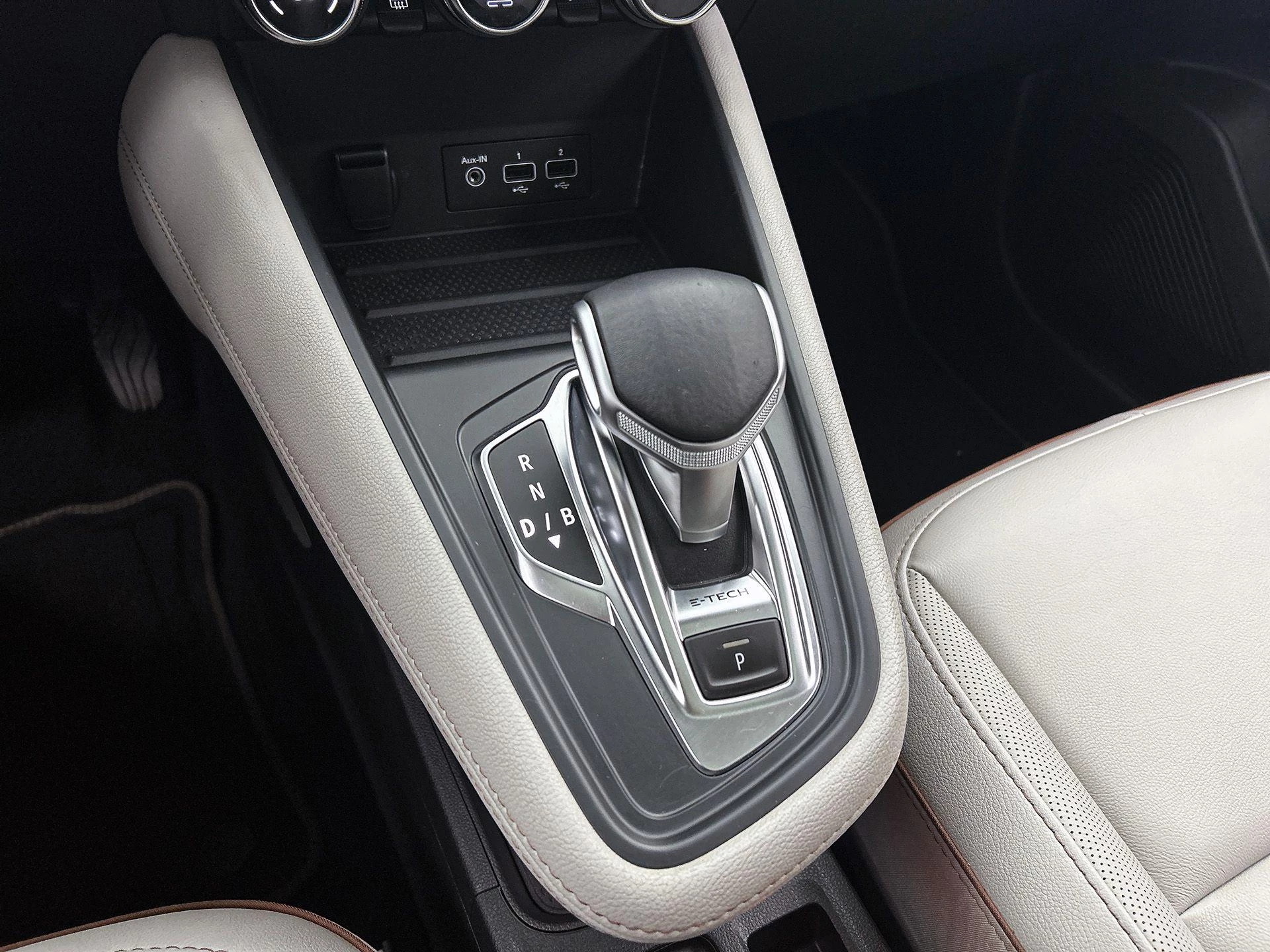 Renault Captur 1.6 E-Tech Plug-in Hybrid 160 Initiale Paris