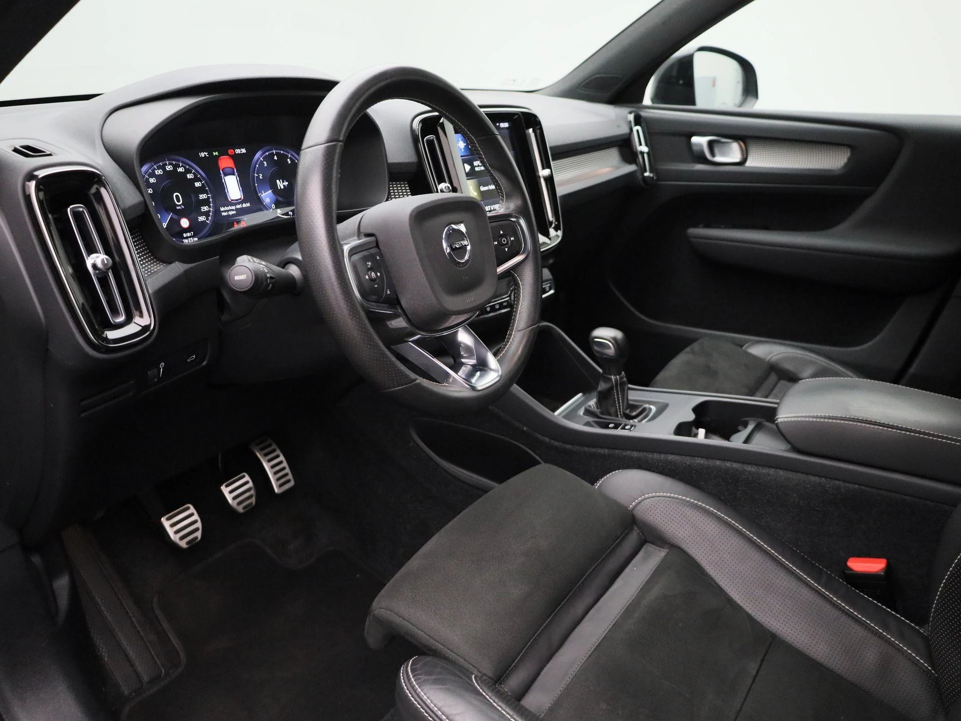 Volvo XC40 T2 R-Design