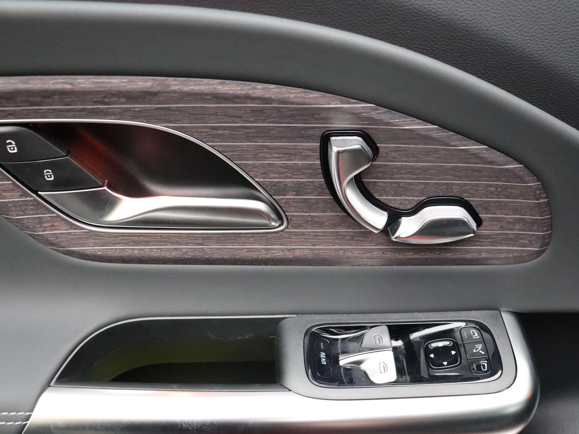Mercedes-Benz CLA 250+ Luxury Line + MULTIBEAM LED + LEDER + MEMORY ZETELS +