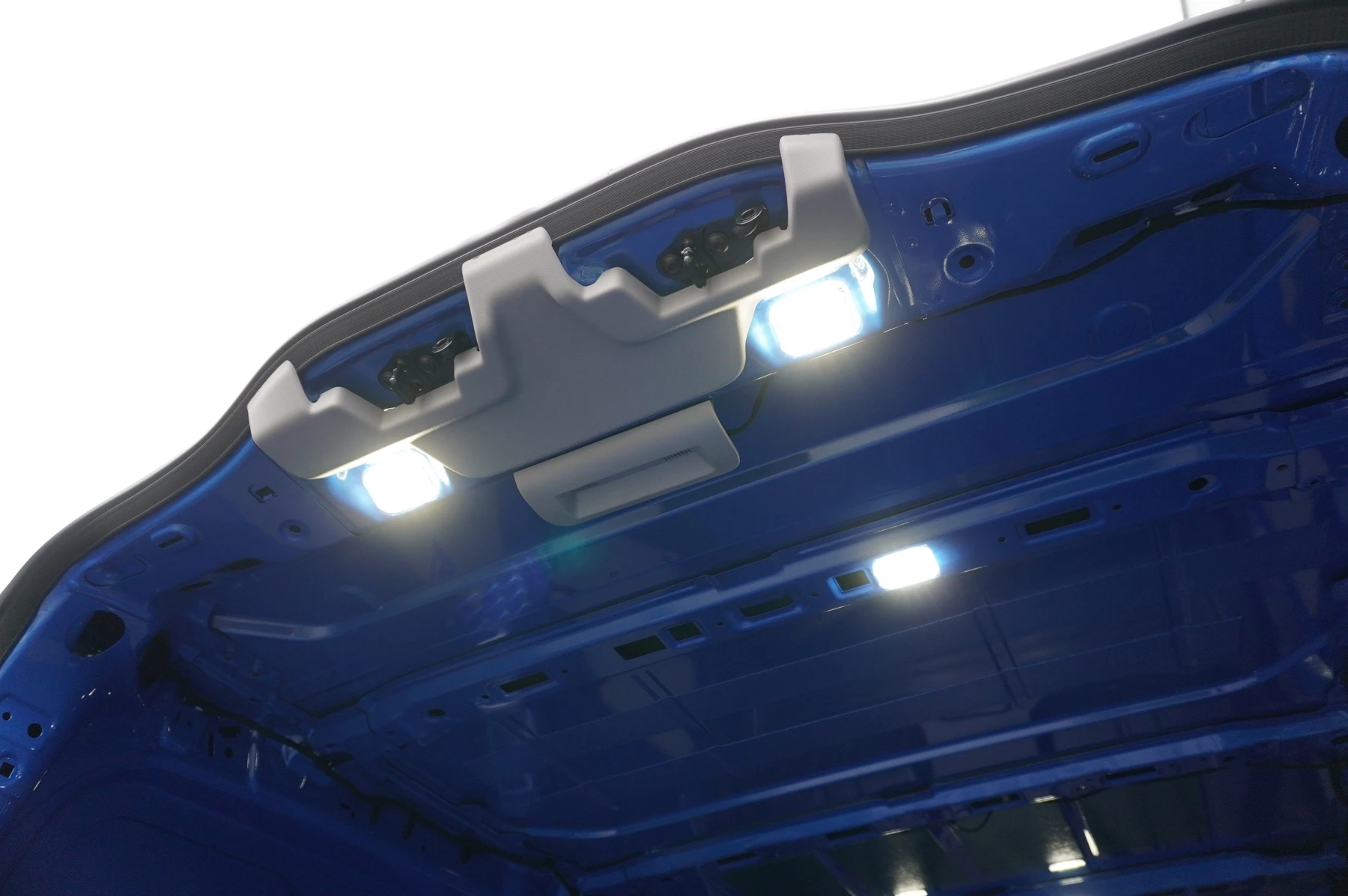 Volkswagen-Transporter-image-32