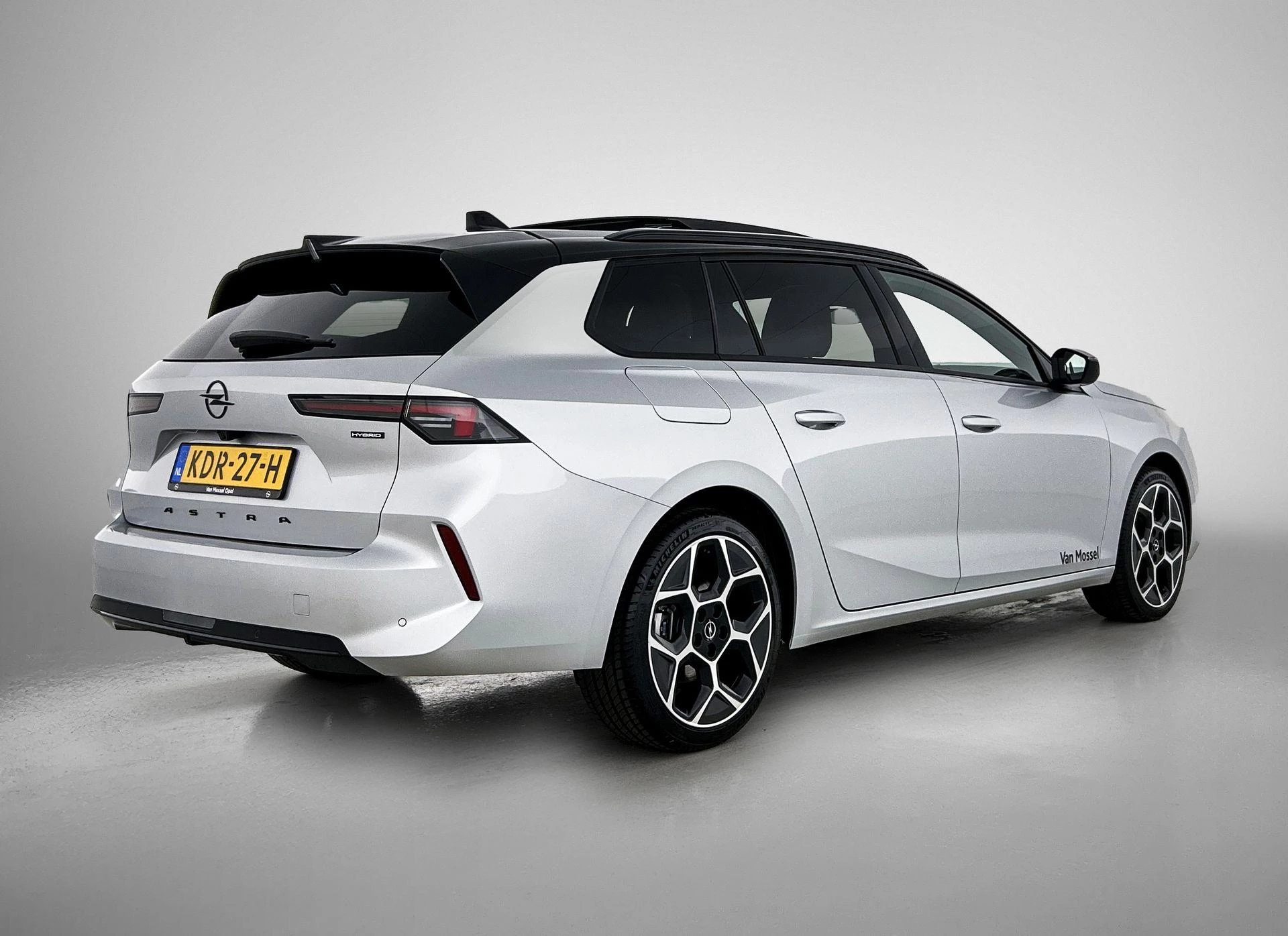 Opel-Astra-image-3