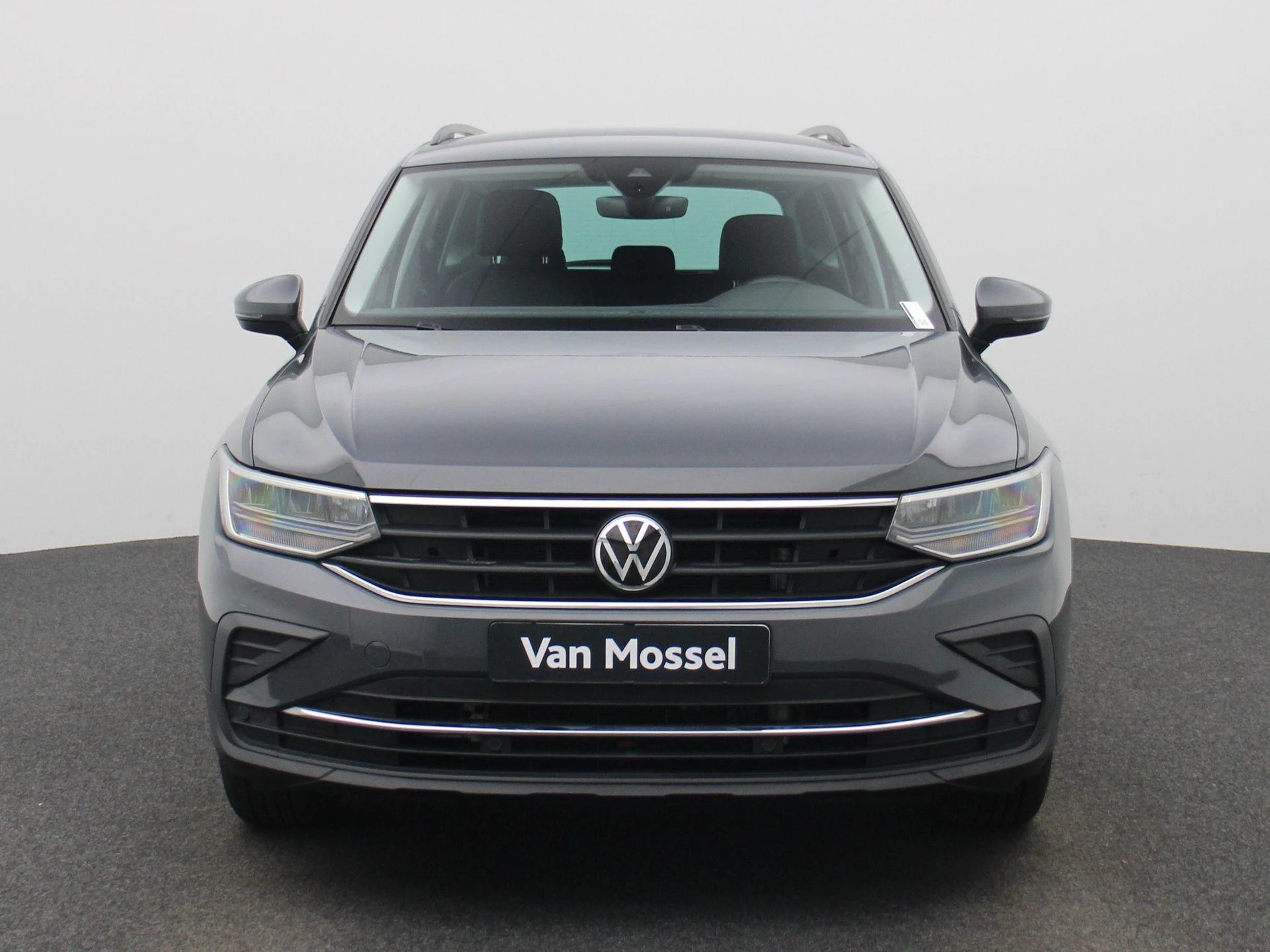 Volkswagen-Tiguan-image-2