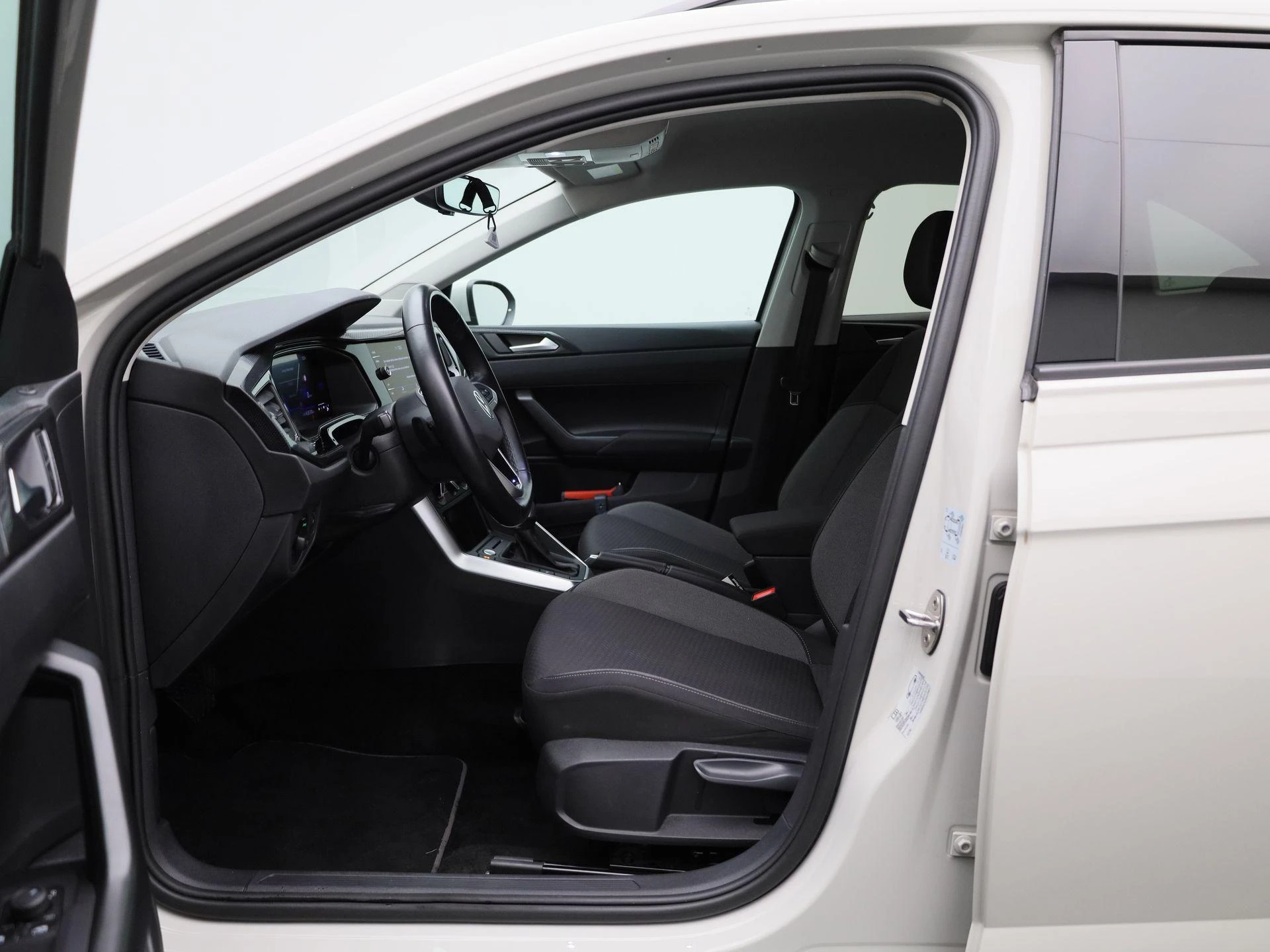 Volkswagen-Taigo-image-9