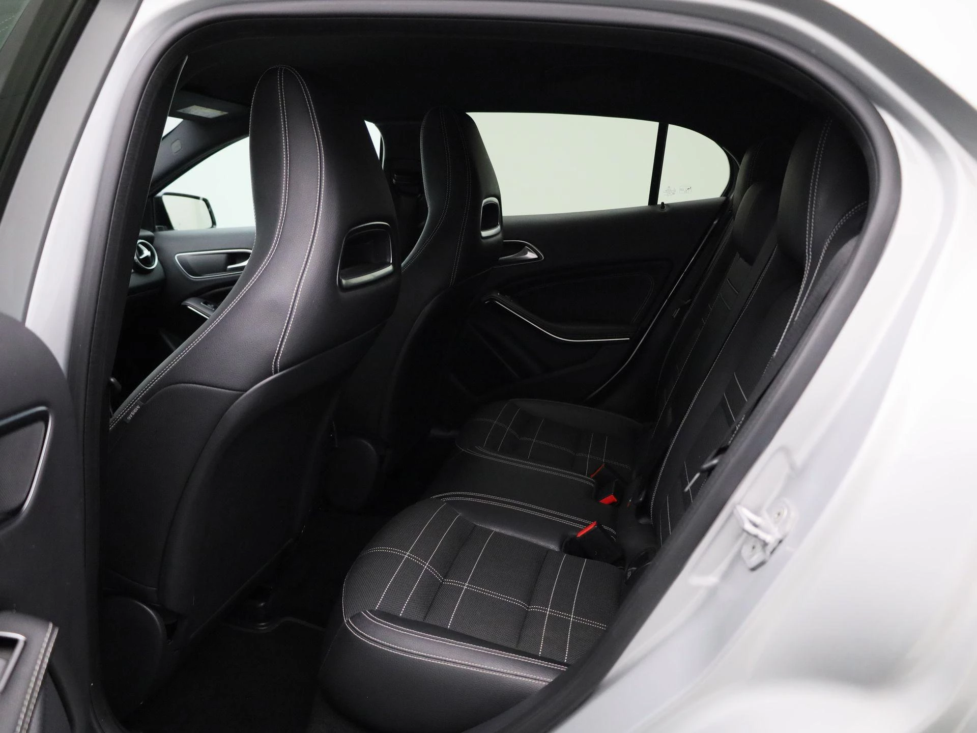 Mercedes-Benz-GLA-image-9